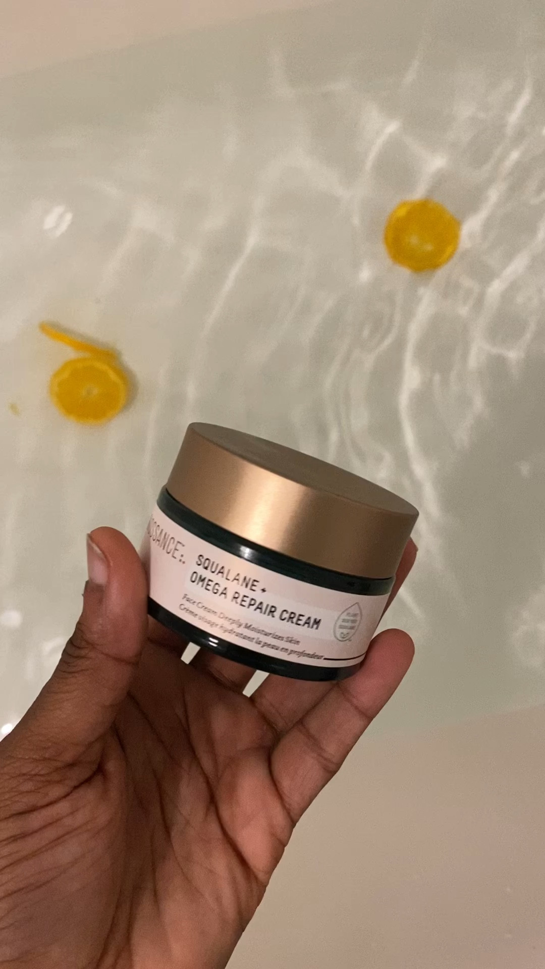Citrus bath with the best skin care routine. Vegan skincare and extra moisturizing 

#LTKbeauty