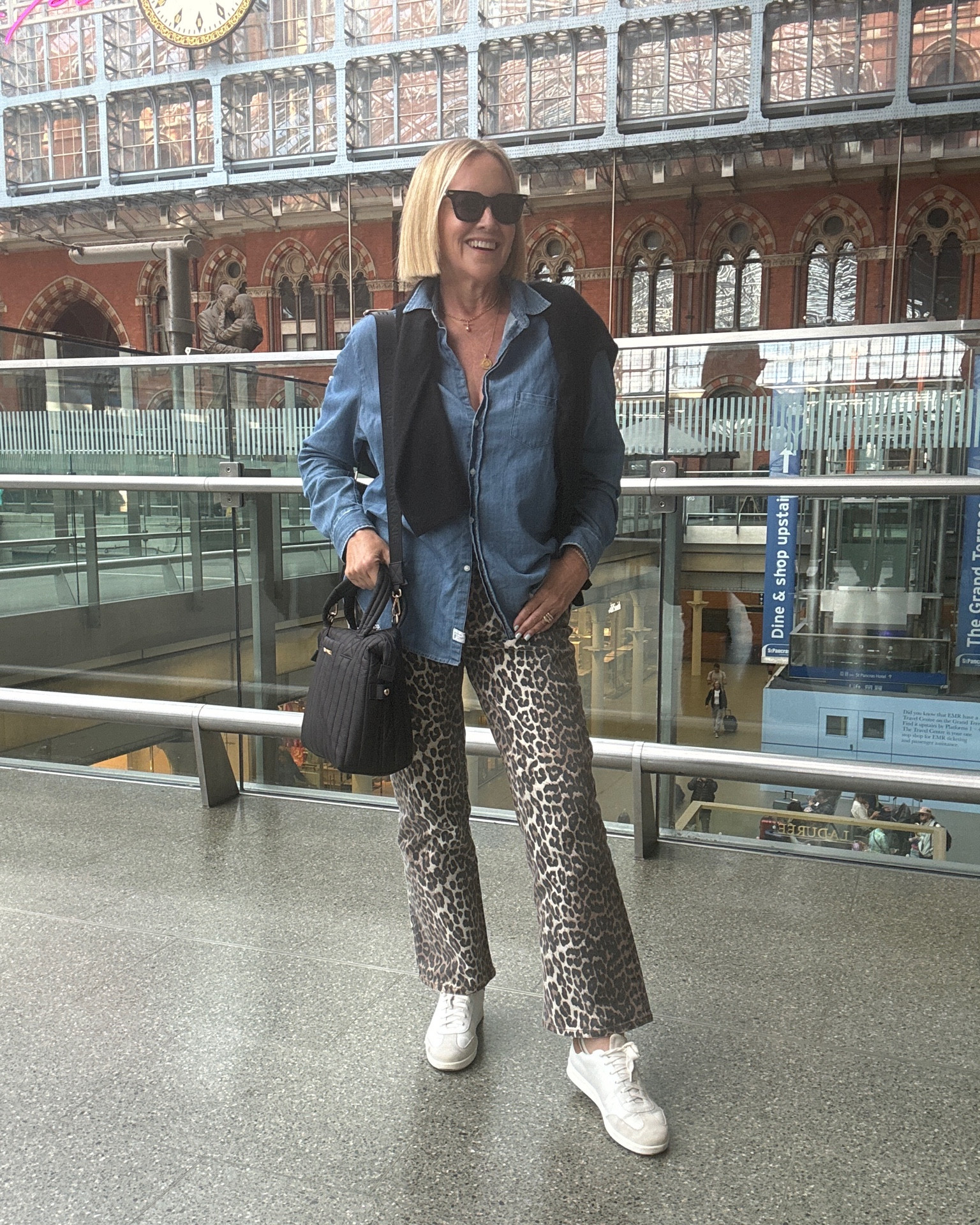 🇬🇧 London calling 

Shirt: size L (relaxed fit so could wear M)
Jeans: size 32 

#LTKmidsize #LTKaustralia #LTKover50style