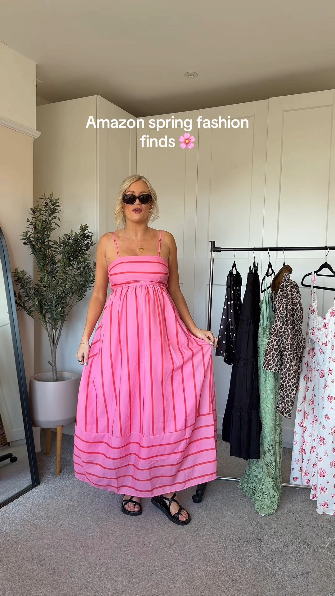 How beaut is this dress from Amazon?!! Currently £19.99, wearing size M xxx 

Amazon finds, Amazon fashion, #amazonfashion