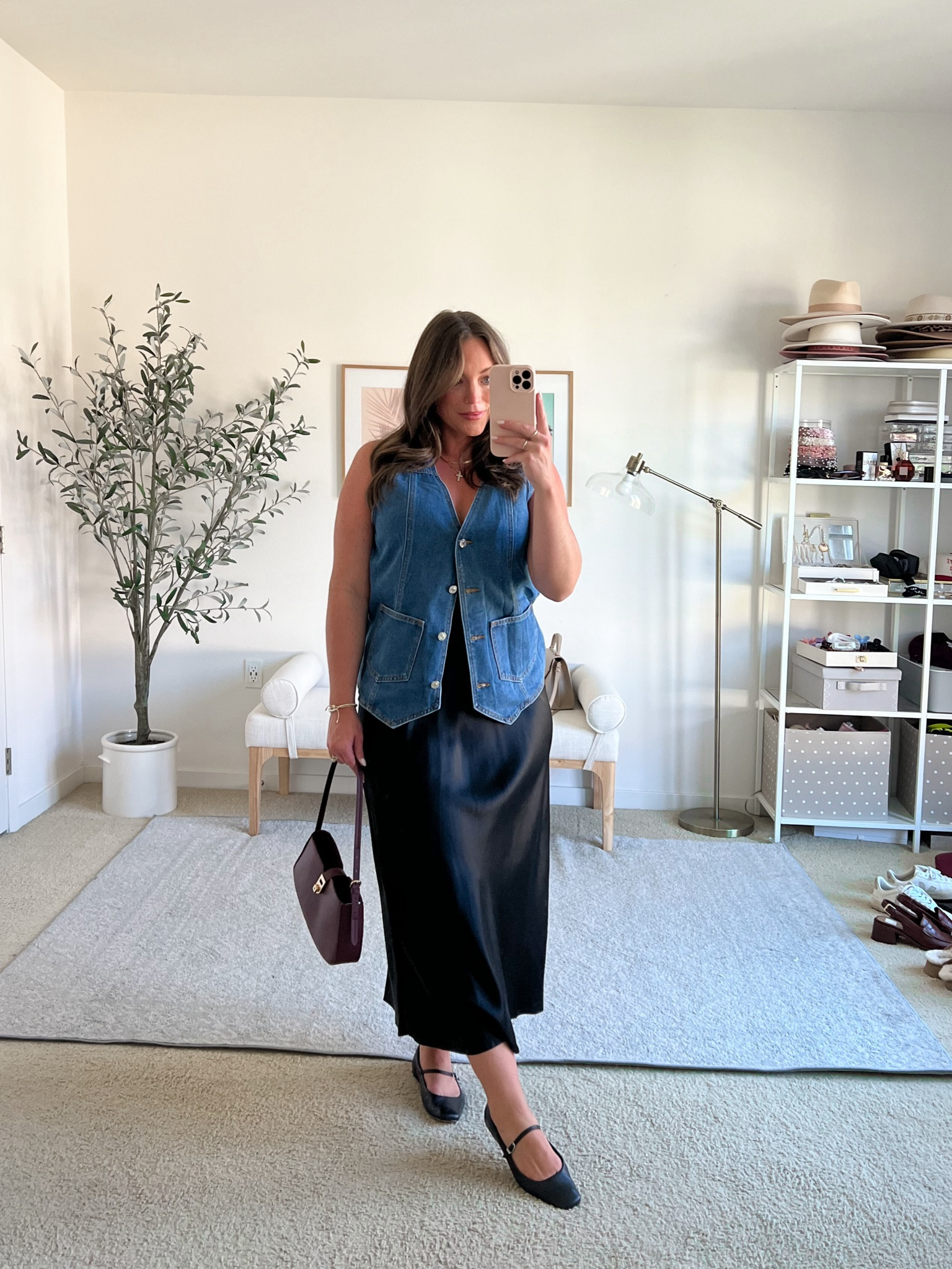 Fall transitional outfit ♥️
Medium on top, large in skirt but would prefer a medium in skirt 



#LTKMidsize #LTKFindsUnder100 #LTKSeasonal