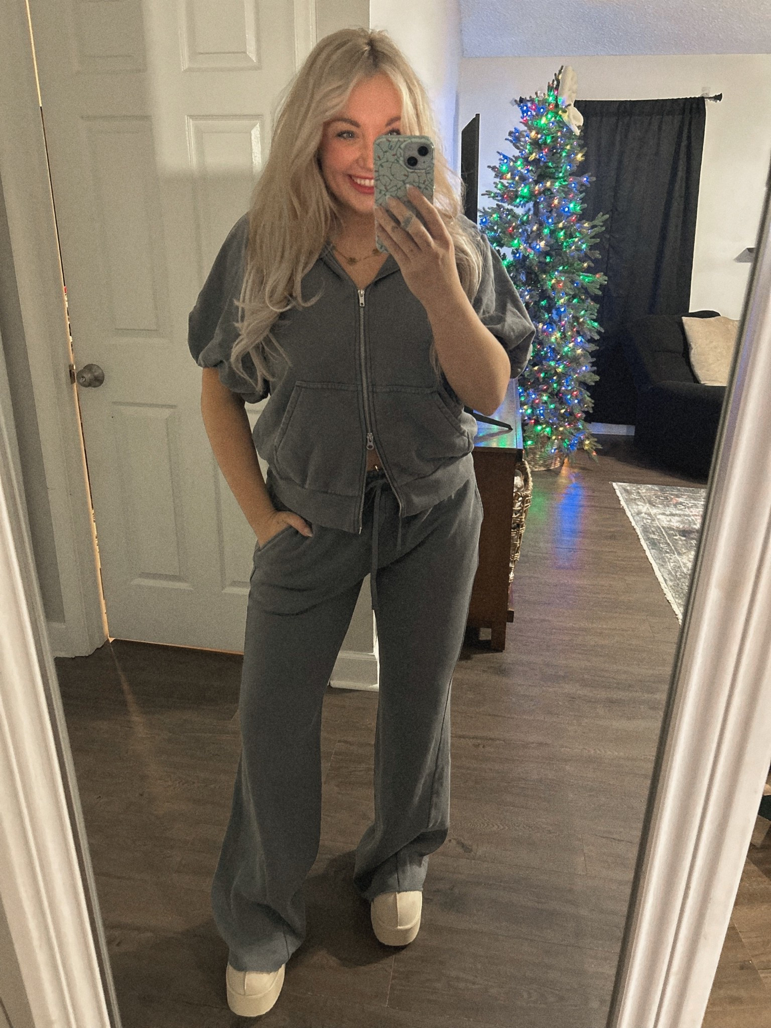 Love this new sweatshirt set! Wearing a size medium! 

#LTKmomlife #LTKootd #LTKMidsize