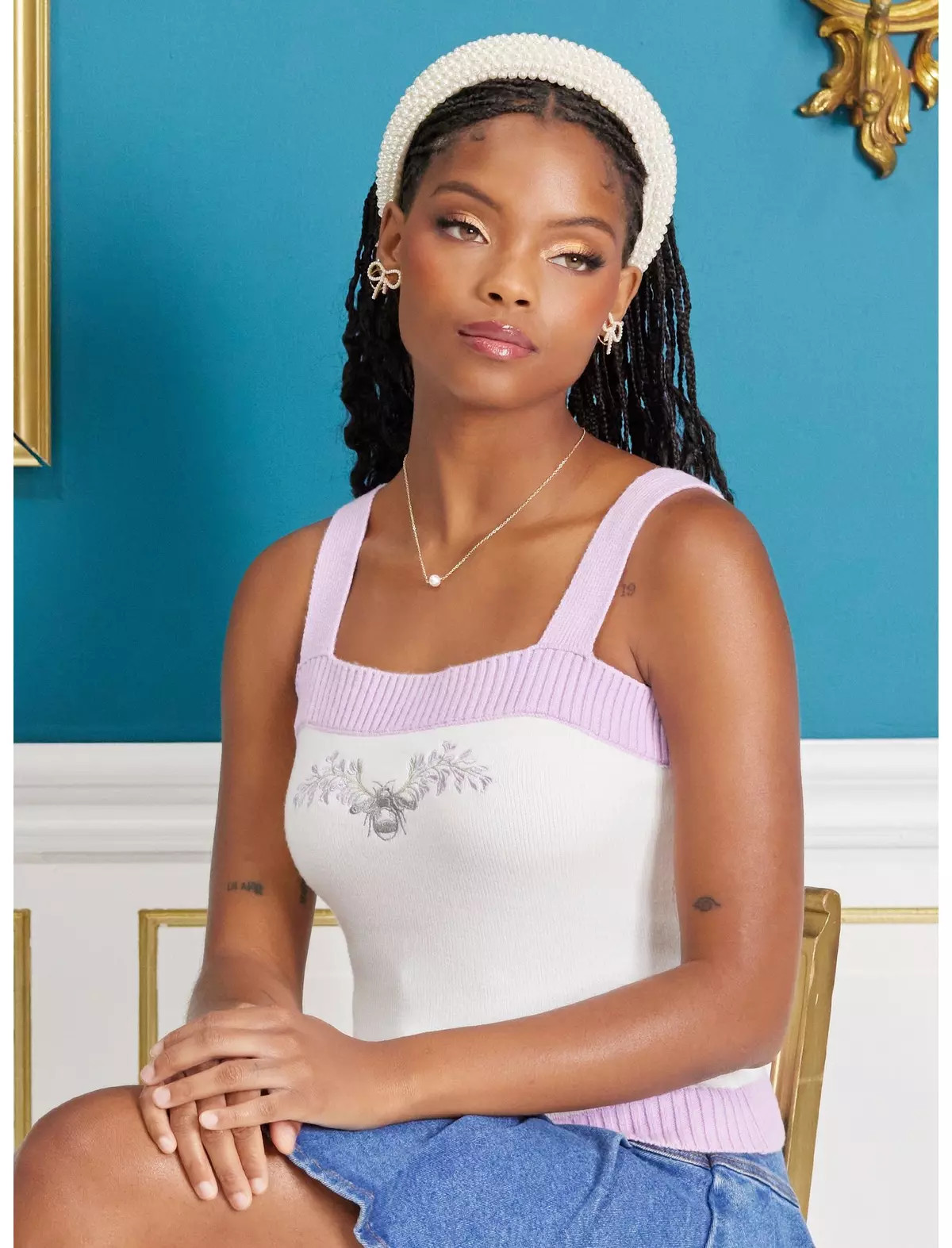 Her Universe Bridgerton Embroidered Knit Girls Tank Top | Hot Topic