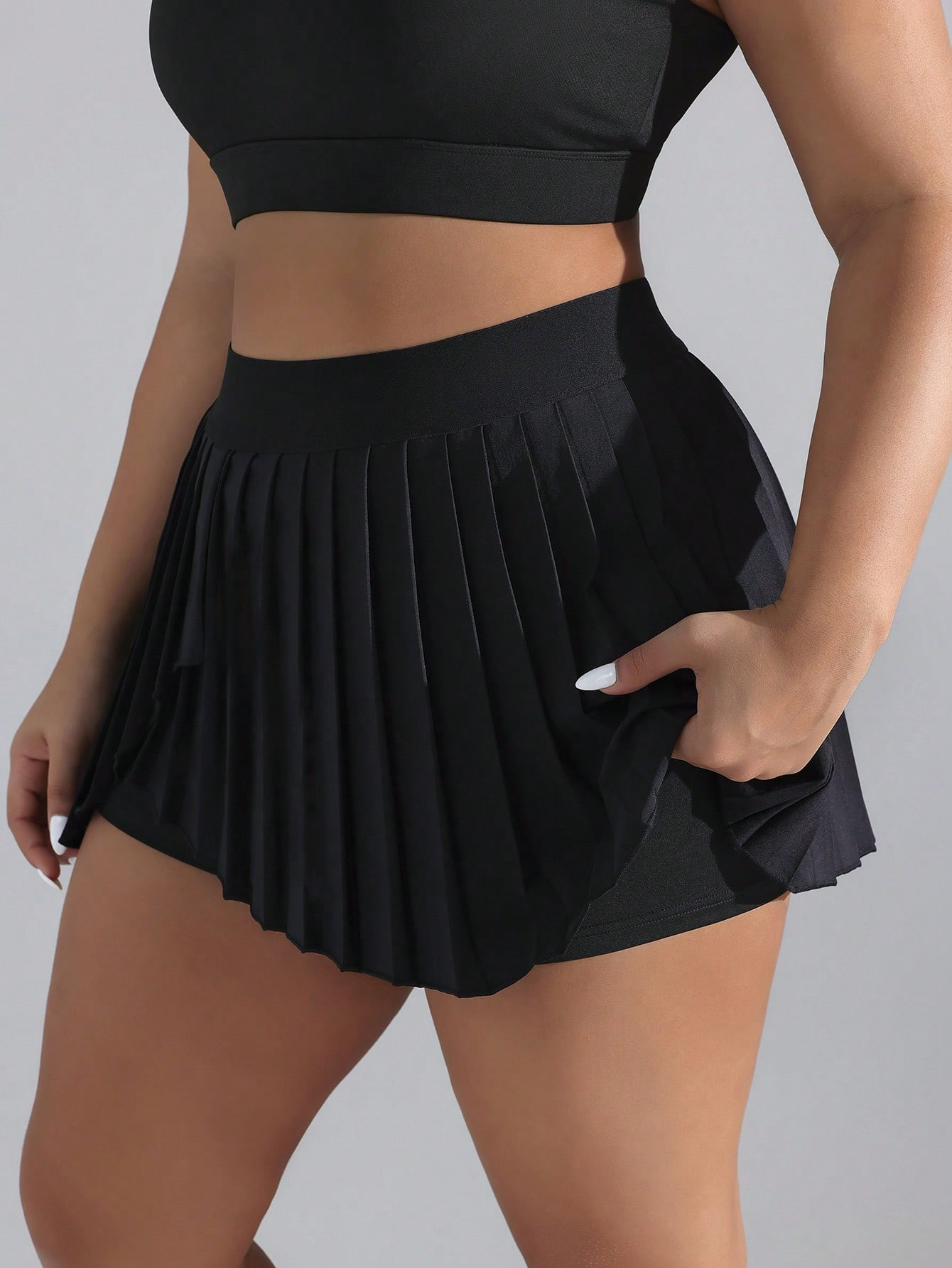 SHEIN Sport Studio Plus Size Women's Solid Color Pleated Workout Mini Skirt | SHEIN