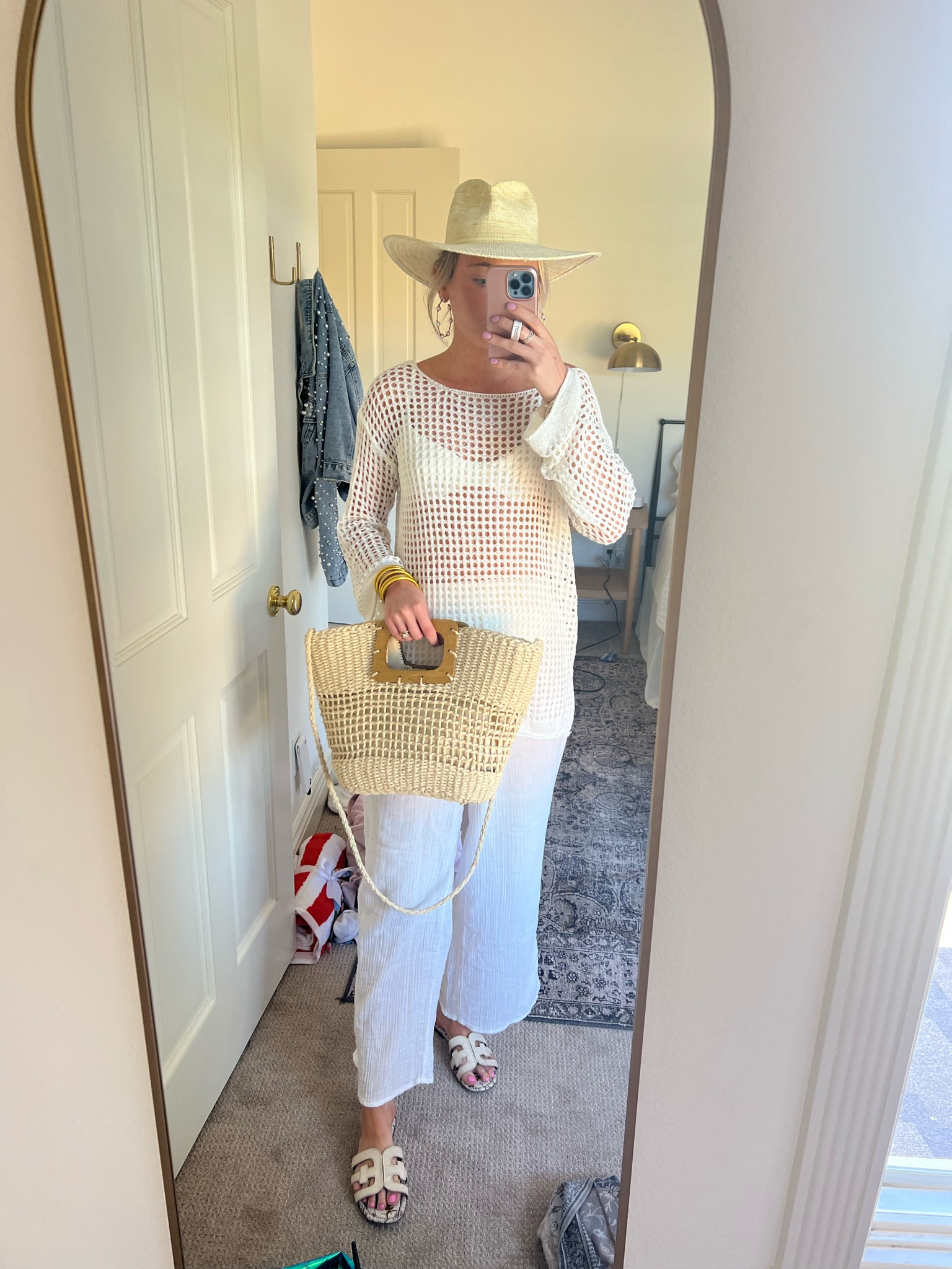 It’s giving costal grandmother 🌊 (bag is from Vici) 