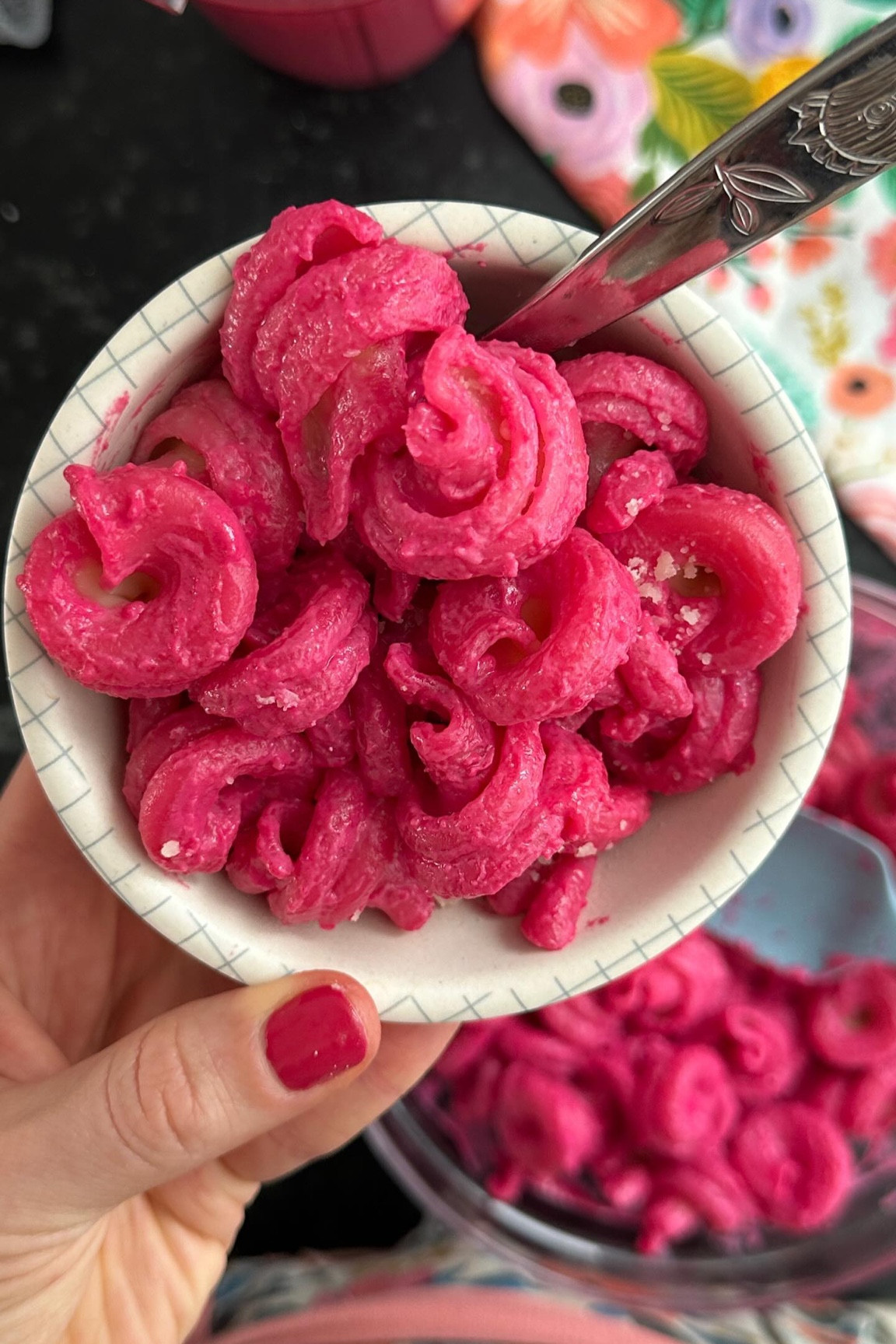 The most FUN and YUMMY bright pink pasta sauce just in time for Valentine's Day...or any day that needs a dose of color! The pink (and extra nutrition) is from beets, and the flavor is SO yum from the way all of the ingredients work together. The sauce also freezes so nicely!
⠀⠀⠀⠀⠀⠀⠀⠀⠀
Products used are linked below
⠀⠀⠀⠀⠀⠀⠀⠀⠀
https://www.yummytoddlerfood.com/beet-pasta-sauce/
⠀⠀⠀⠀⠀⠀⠀⠀⠀
#toddlerfood #easycooking #babyfood #valentinesday

#LTKHome #LTKBaby #LTKKids