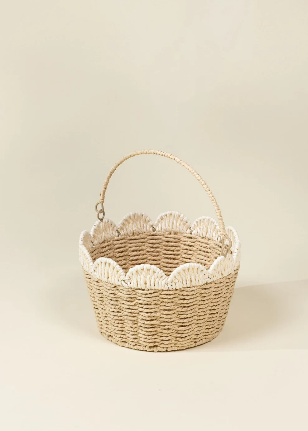 Medium Scallop Edge Basket | Mochi Kids