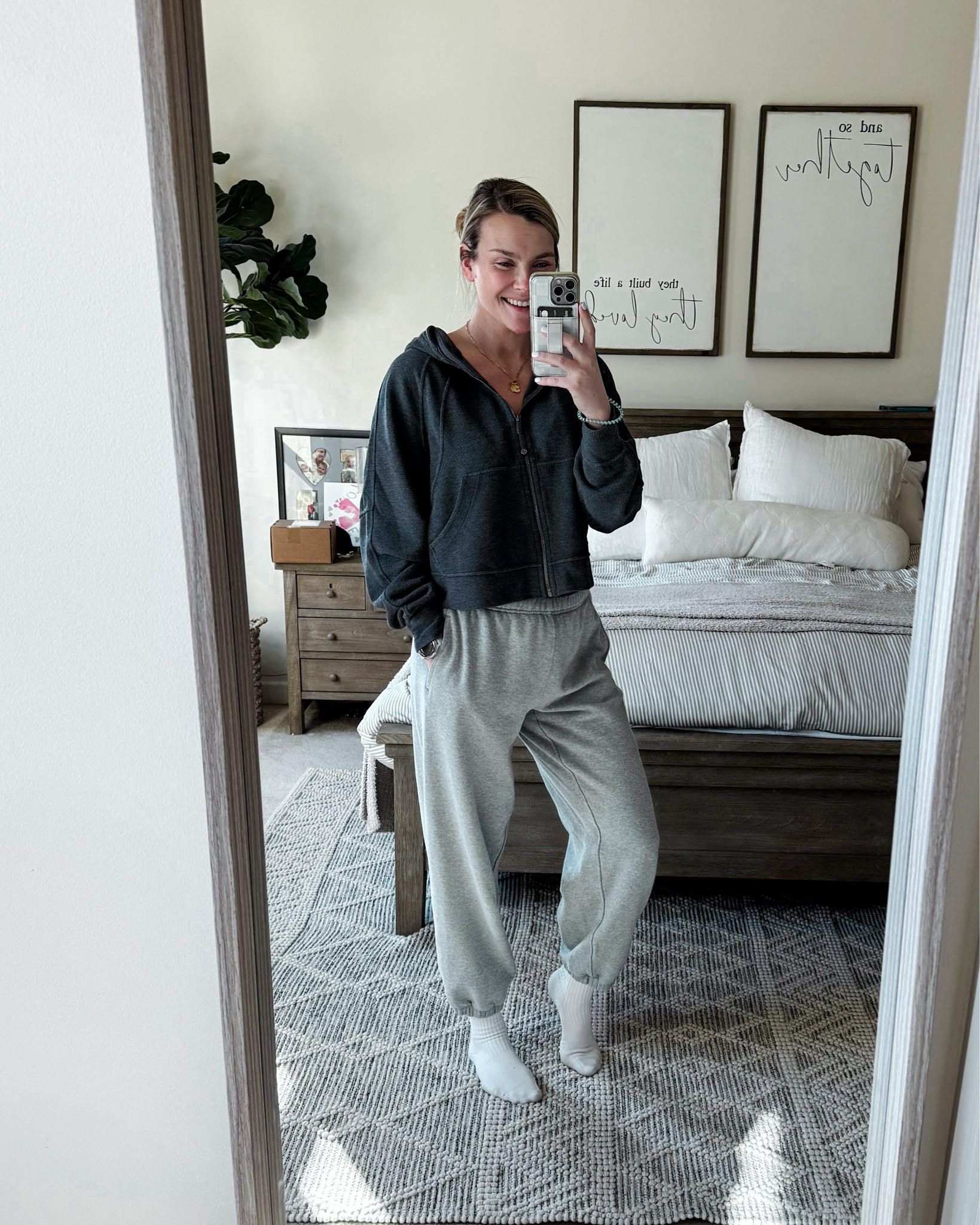 Two staples I’ve loved this PP…clearly 😂👍🏼

#LTKmomlife #LTKootd