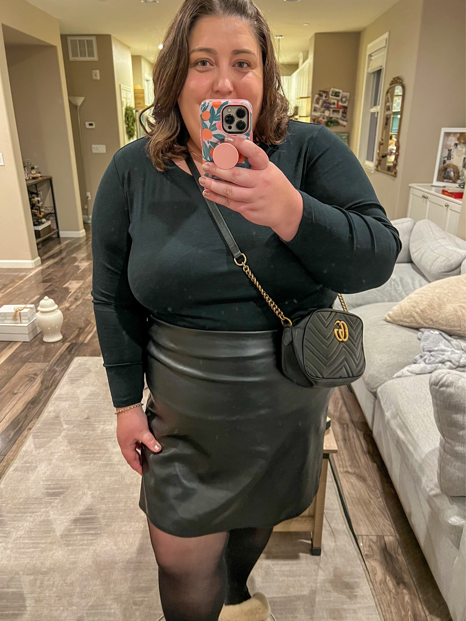 Low key NYE 🎉 

Sizing:
Top: 2X 
Skirt: 3X (2X would have fit better)
Tights: 3X
Bag: small

#LTKHoliday #LTKplussize #LTKparties