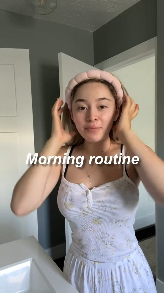 Monday morning vlog… from June HAHA ☀️

#LTKVideo #LTKActive #LTKFindsUnder50