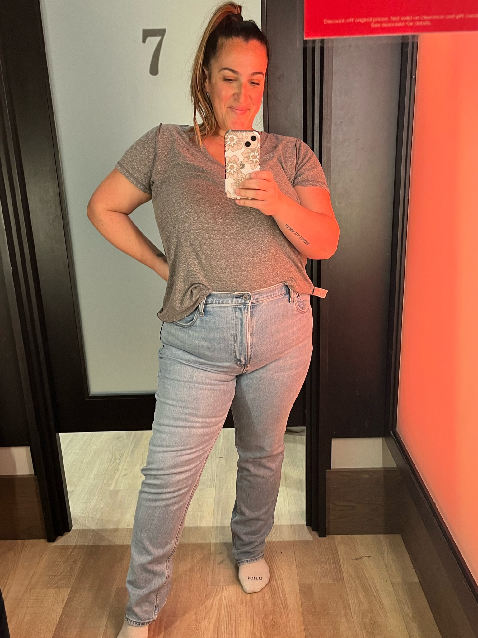90s slim straight Abercrombie jeans! I had to size up in these to a 33

#LTKsalealert #LTKCyberweek #LTKcurves