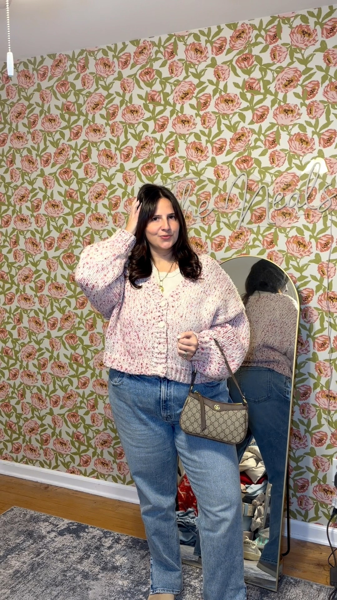 Adorable #aerie cardigan perfect for February and #valentinesday #midsize 
