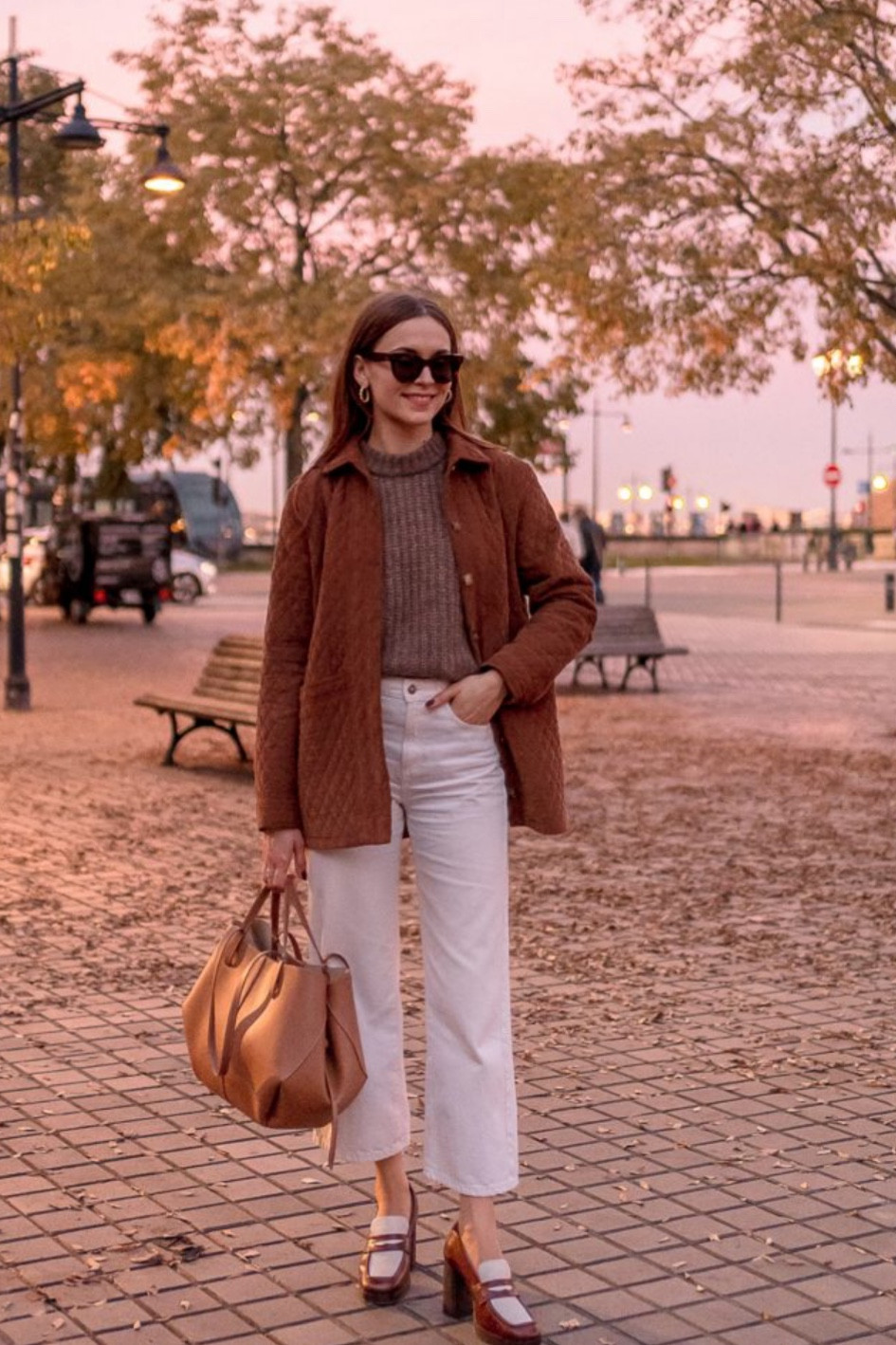 Veste Will Sézane camel, pull Jose Sézane taupe foncé, jeans blancs, mocassins Jessie chocolat, mocassins à talons hauts Sézane, sac en cuir Polène 

#LTKitbag #LTKshoecrush #LTKstyletip