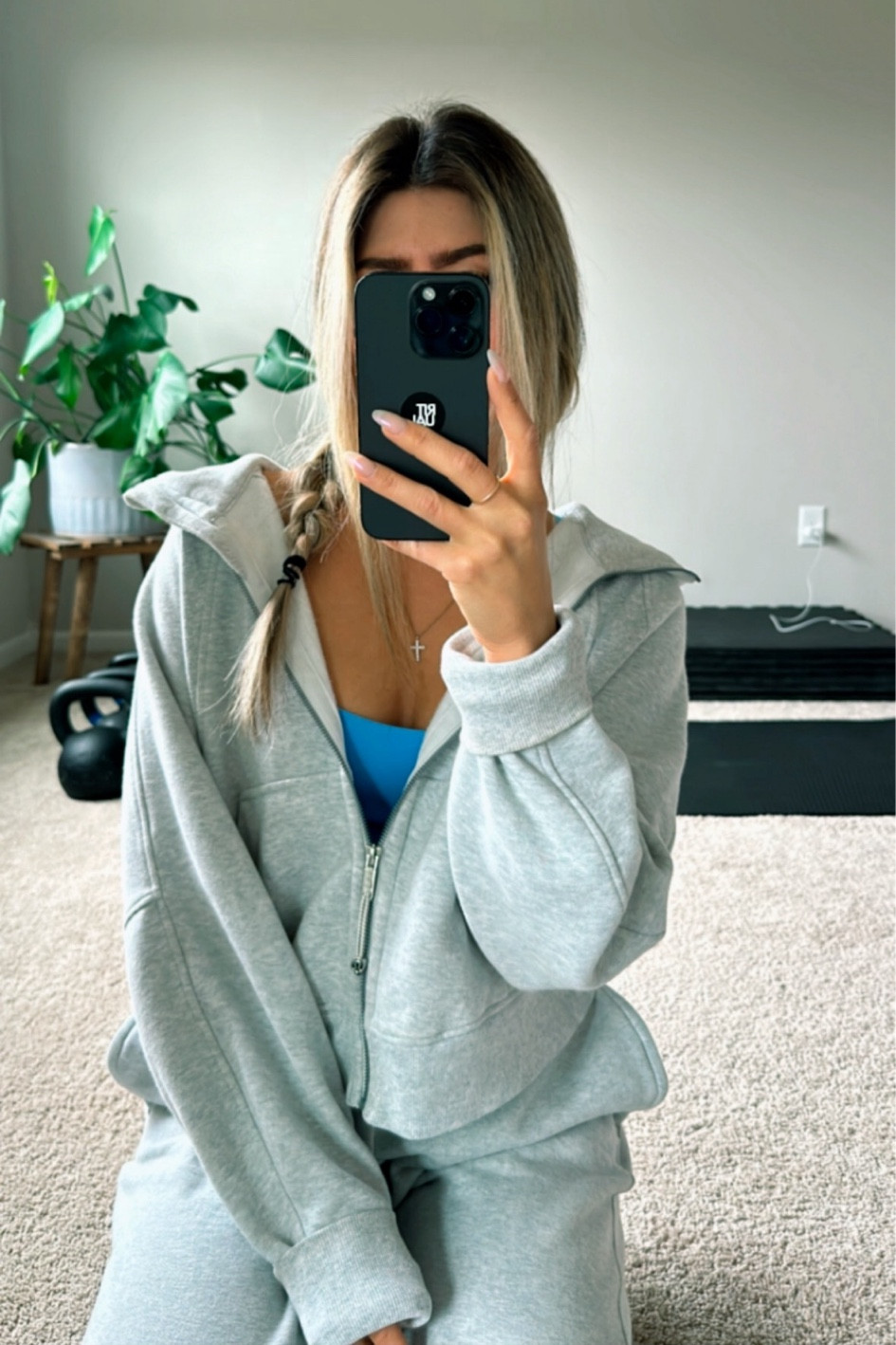comfy set

zip up sweatshirt size xs
sweatpants size xs

bra size 4

Amazon Aritzia lululemon gym ootd post workout 



#LTKstyletip #LTKfitness #LTKActive
