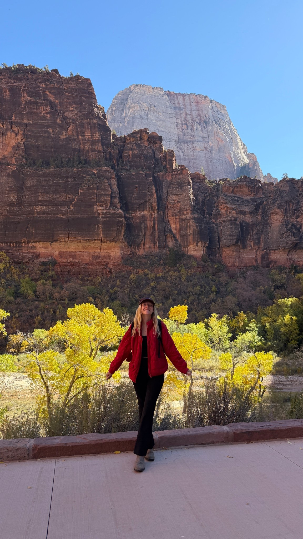 Cute and casual hiking outfit in Zion national park!! 🥾

#LTKActive #LTKStyleTip #LTKTravel