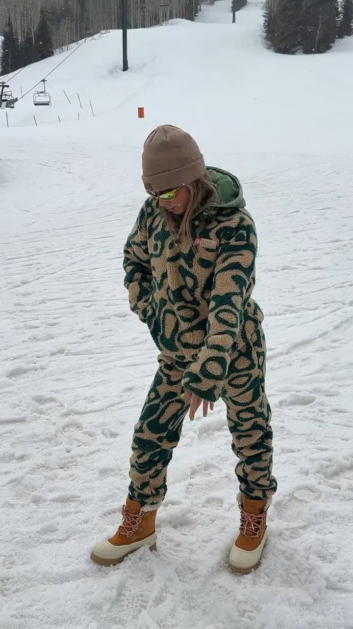   

 

#LTKootd #LTKSeasonal #LTKActive