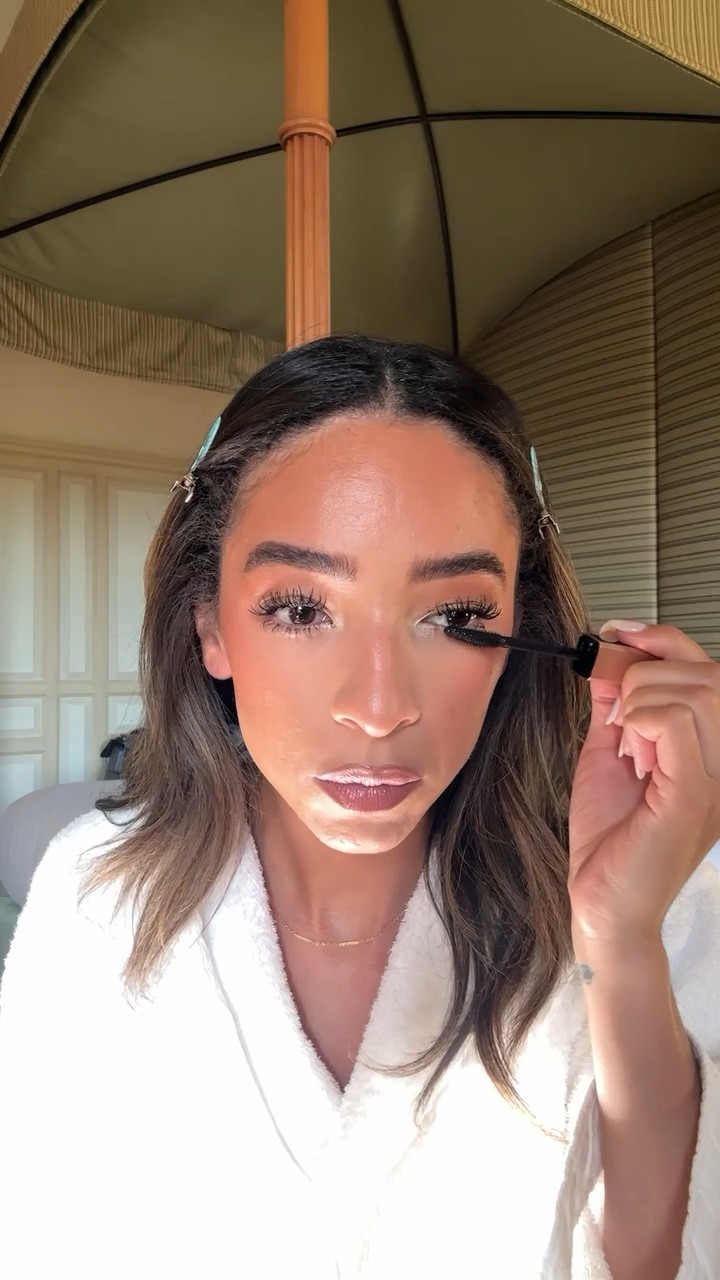 Amazon SALE!! This mascara combo has been my go-to for over 5 years - I cannot live without it! Curls, lengthens, and lifts + never smudges or flakes 🙌🏽

Amazon sale
Amazon prime
Makeup favorites 
Lancôme mascara 

#LTKBeauty #LTKSaleAlert