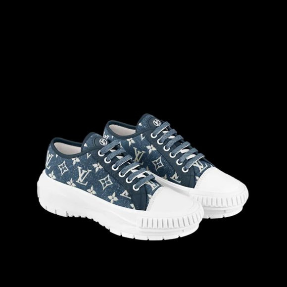 Louis Vuitton Womens Squad Sneaker | Poshmark