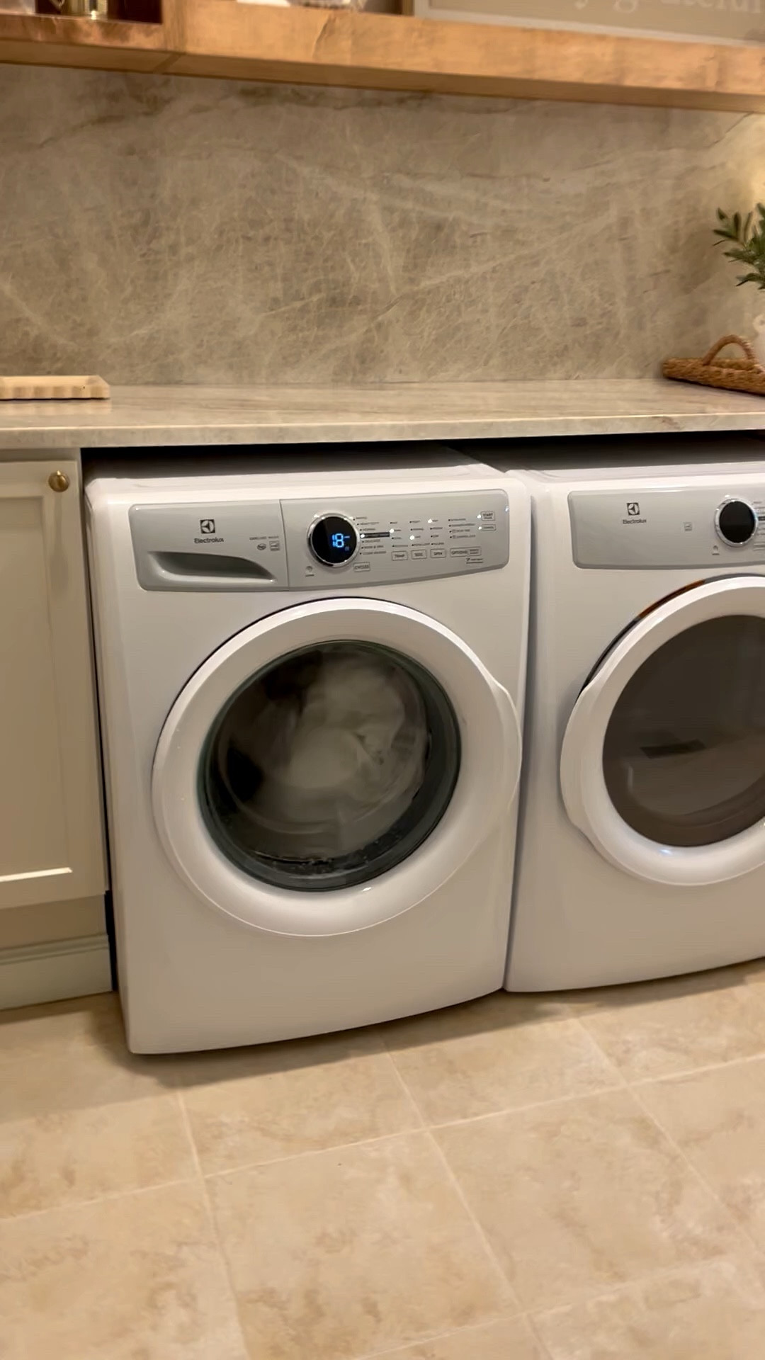 A luxury laundry space is all about intentional design and smart details. Think beautiful cabinetry, statement lighting, elevated hardware, and functional pieces like woven baskets, countertop space for folding, and glass jars for organization. When everything has a place and looks good doing it, even everyday tasks feel better.

Shop my high end laundry room finds on my LTK and save this for your next upgrade

#AmandaAndCoDesign #LaundryRoomDesign #BeachHomeStyle

#LTKselfcare #LTKHome #LTKdayinmylife