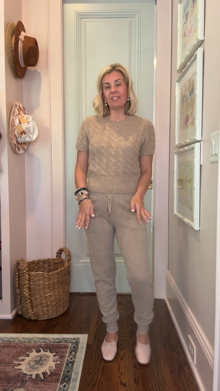 Quince brought our favorite cashmere joggers back!!! Yes please!! 
Top - xs
Joggers - small
Flats - 7.5 (sized 1/3 down)

* code Catherine20 at Allie + Bess

#LTKdayinmylife #LTKootd #LTKmomlife