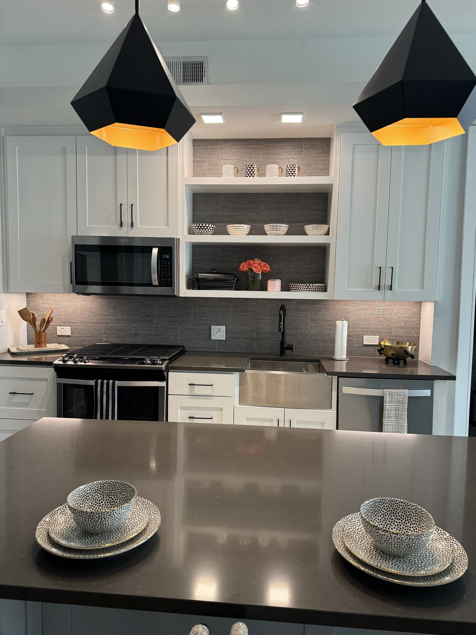 Outfitting my kitchen with Thyme & Table dish ware from Walmart! 

#LTKhome