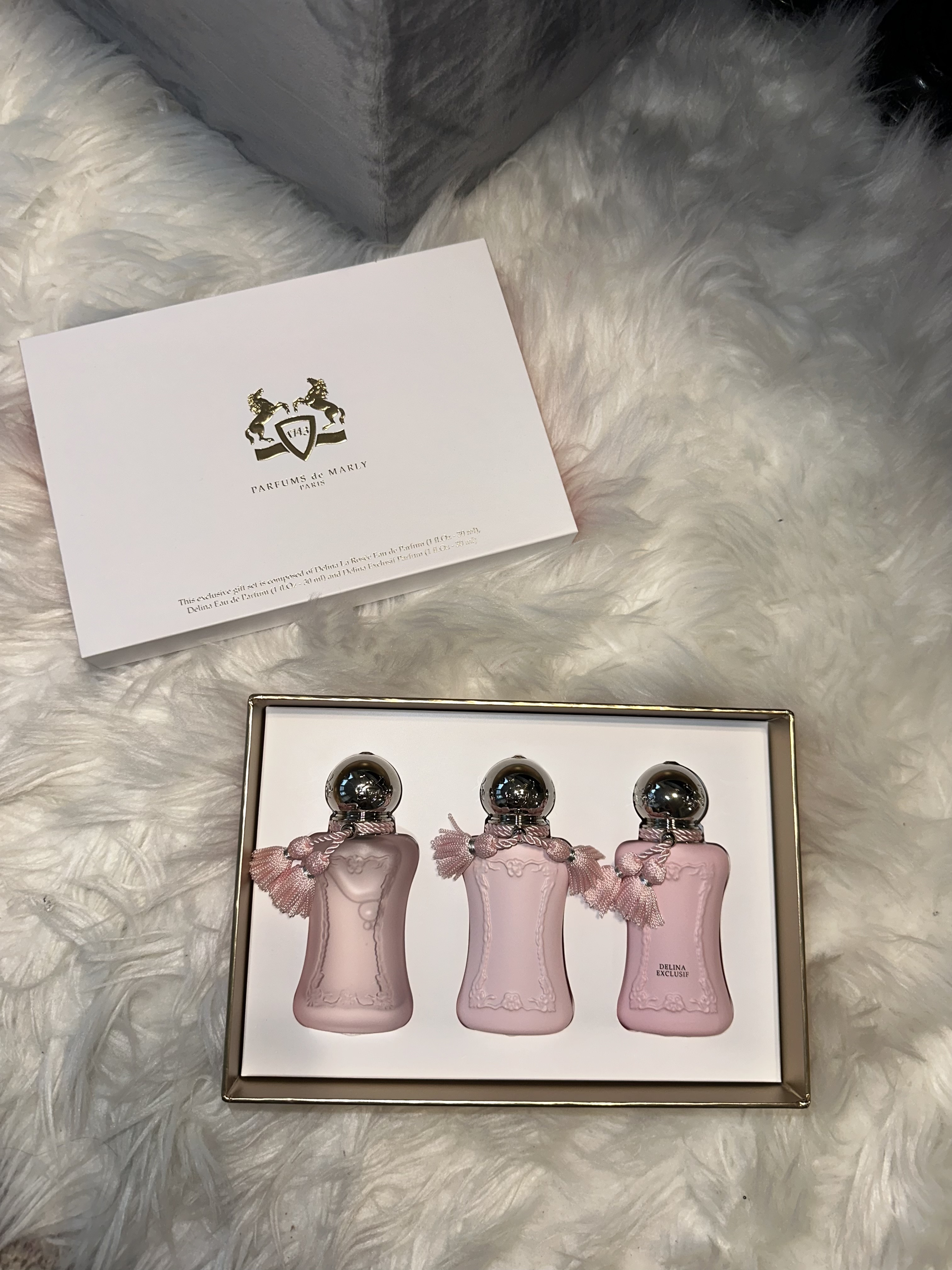 the BEST smelling perfume 🤍✨

#LTKStyleTip #LTKBeauty #LTKHoliday