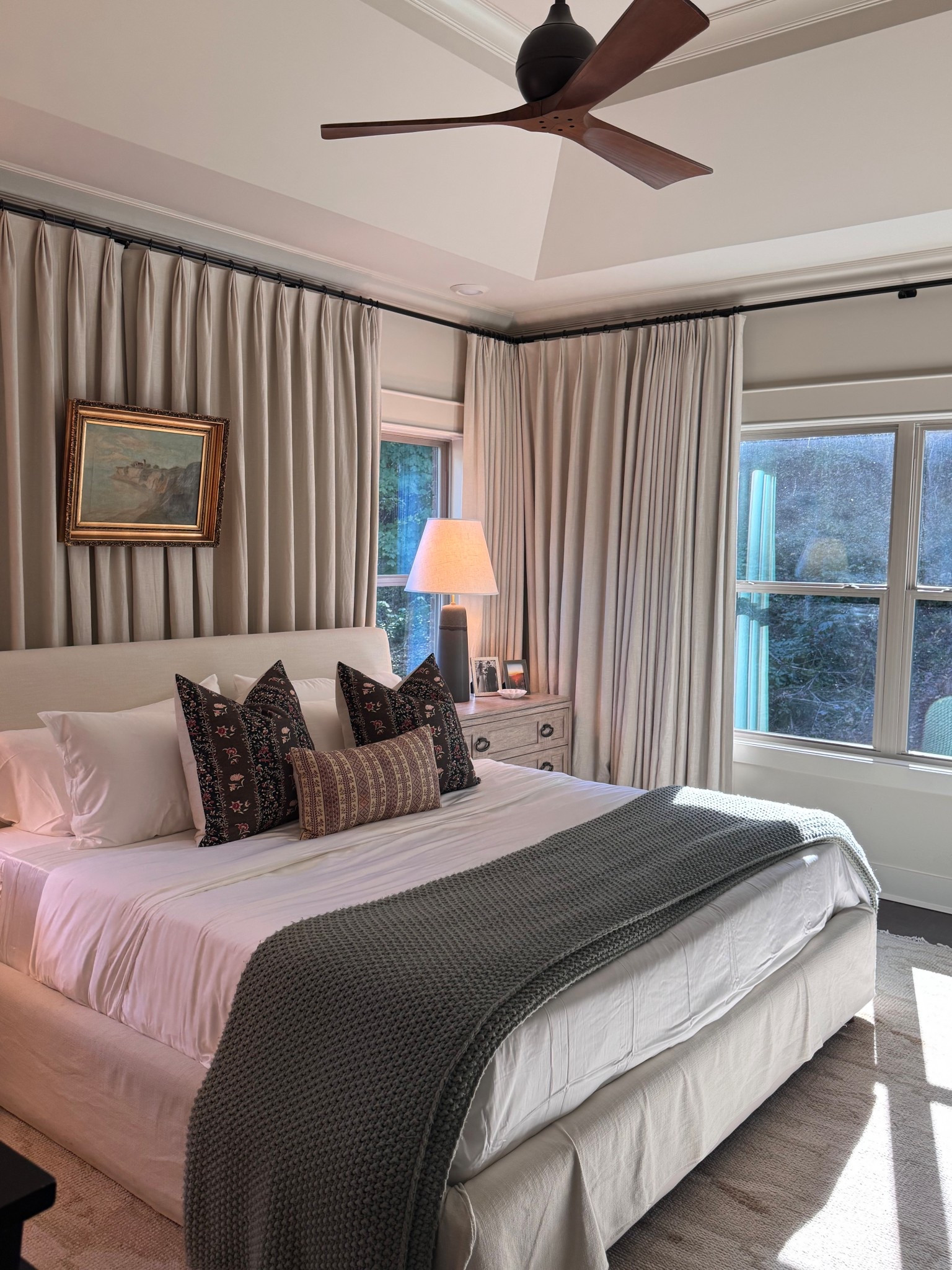 Officially considering moving into my bed. Linked all of my @onequince bedding favorites. #QuincePartner

bedding l sheets l duvet l quince 