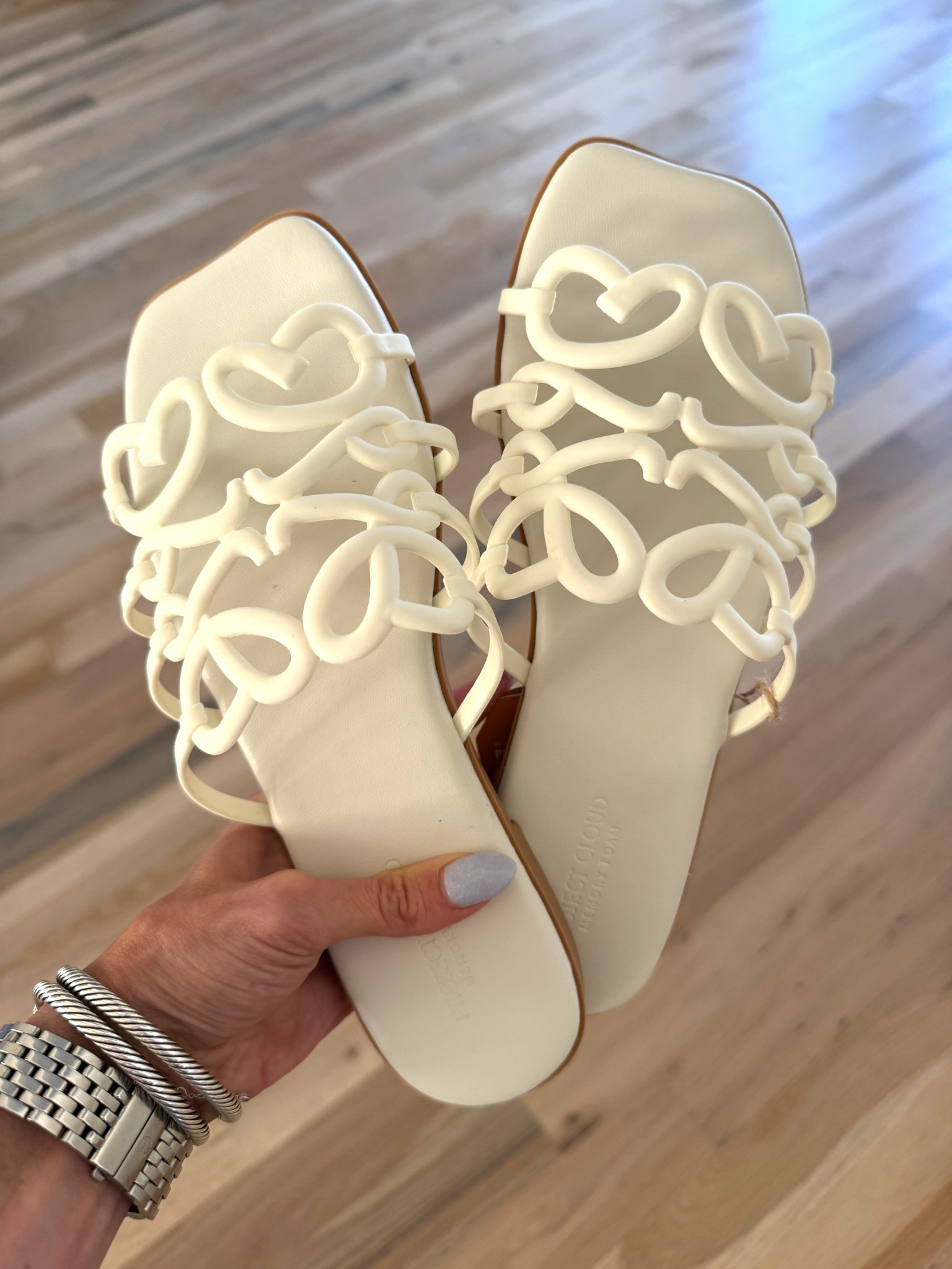 If you grab any sandals from
Amazon these are it! Look just like the teal thing and fit true to size and super padded 

#LTKPetite #LTKSeasonal #LTKTravel