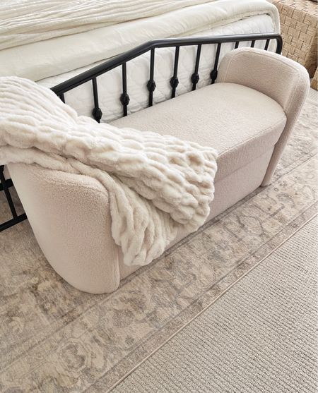 HOME \ Target find Sherpa bench! Use it at the end of a bed or entryway.

Decor
Bedroom
Rug
Walmart 

#LTKfindsunder50 #LTKhome
