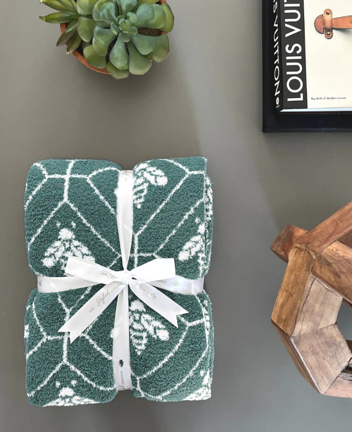 Alexa Jean Brown Collection: Bumble Bee | The Styled Collection