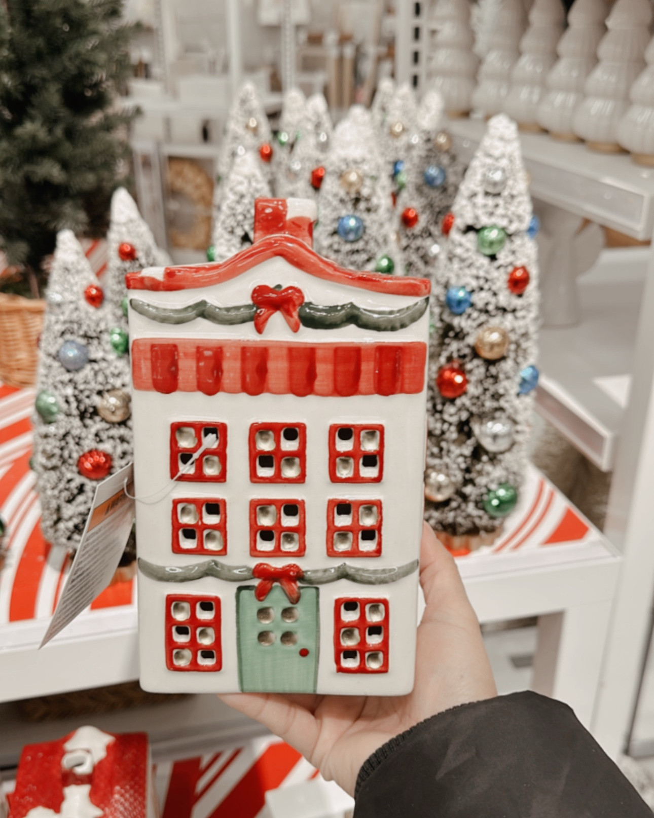 New LED Threshold decorative Christmas house 🏠🎄❤️

#LTKHoliday #LTKSeasonal #LTKHome