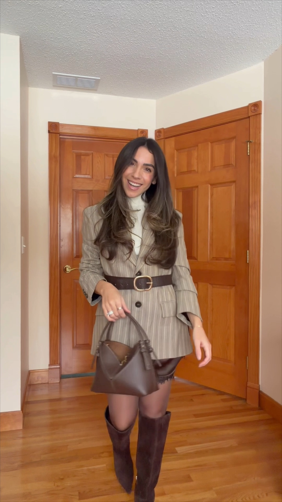 OBSESSED with this Zara haul!! Sizing below:

T-Shirt | S
Jeans | 26
Lace Top | S
Lace Trim Shorts | S
Blazer | XS
Black Skirt | S
Leather Blazer | XS

#LTKPetite