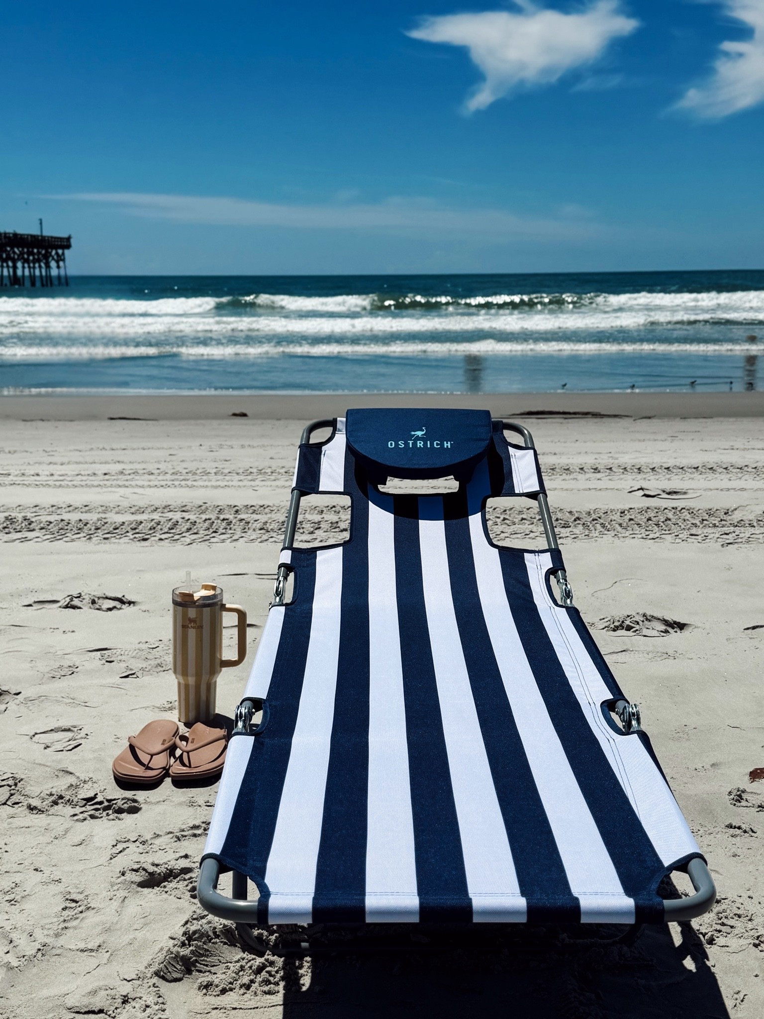 Cozy beach day essentials. ☀️

#LTKSeasonal #LTKdayinmylife #LTKActive