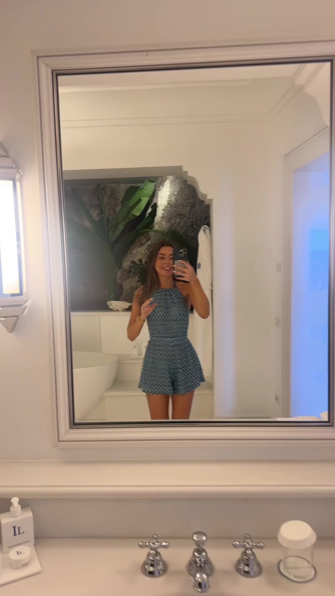 Positano room tour!

#LTKStyleTip #LTKTravel #LTKShoeCrush