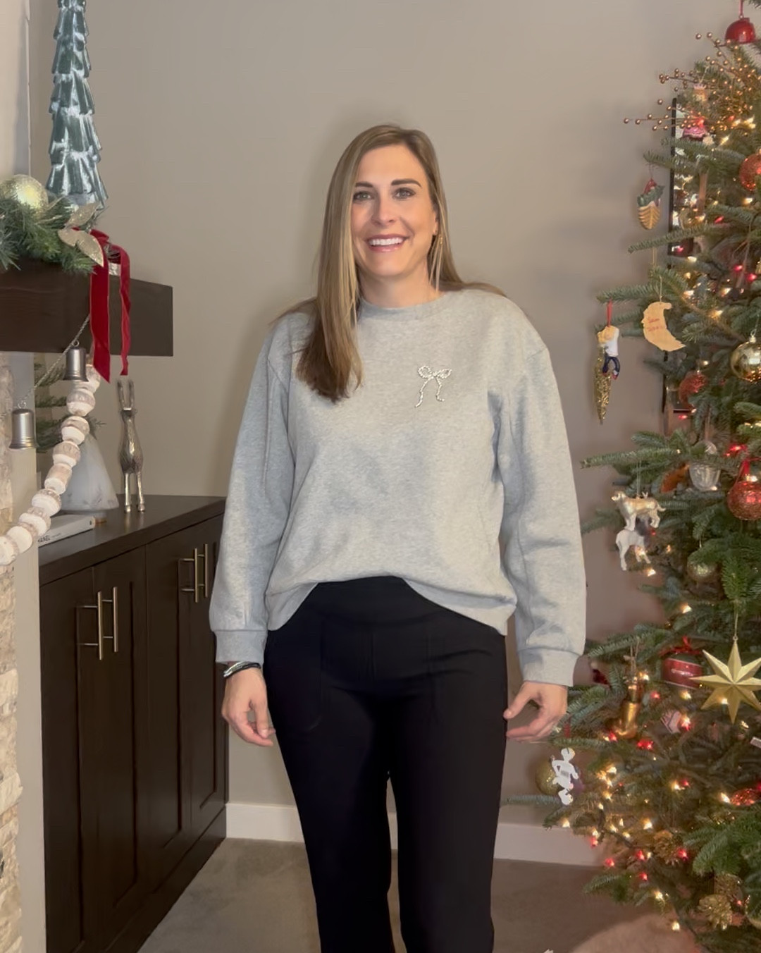 Bow Sweatshirt 

Adorable & cozy bow sweatshirt perfect for holiday get togethers!

ONLY $35 at target
Wearing size medium for oversized look

Ships in ONE day 🎀

#LTKvideos #targetfinds

#LTKGiftGuide #LTKmomlife #LTKHoliday