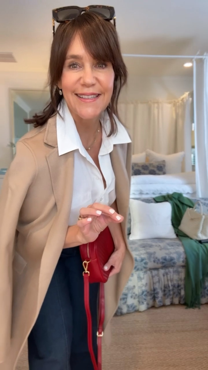 Outfit of the night! Wearing this perfect white shirt under $50 and this double faced wool jacket im obsessed with! 💓

@onequince #quincepartner