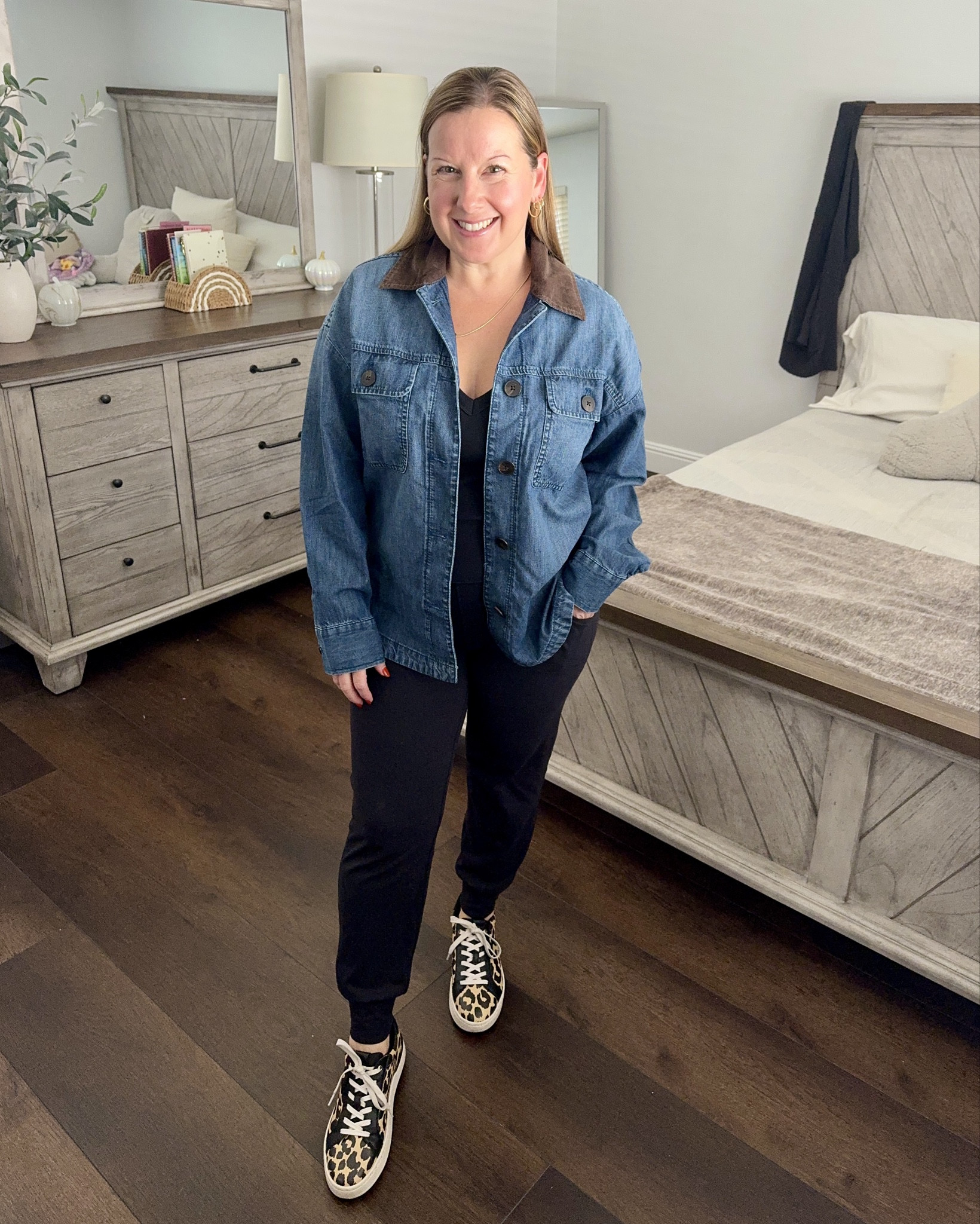 Shacket obsession? Guilty 😅 This one from American Eagle is my fall fave and yes, you’ll probably see it again (and again).
Mind your business 😜

#LTKSeasonal #LTKPetite #LTKStyleTip