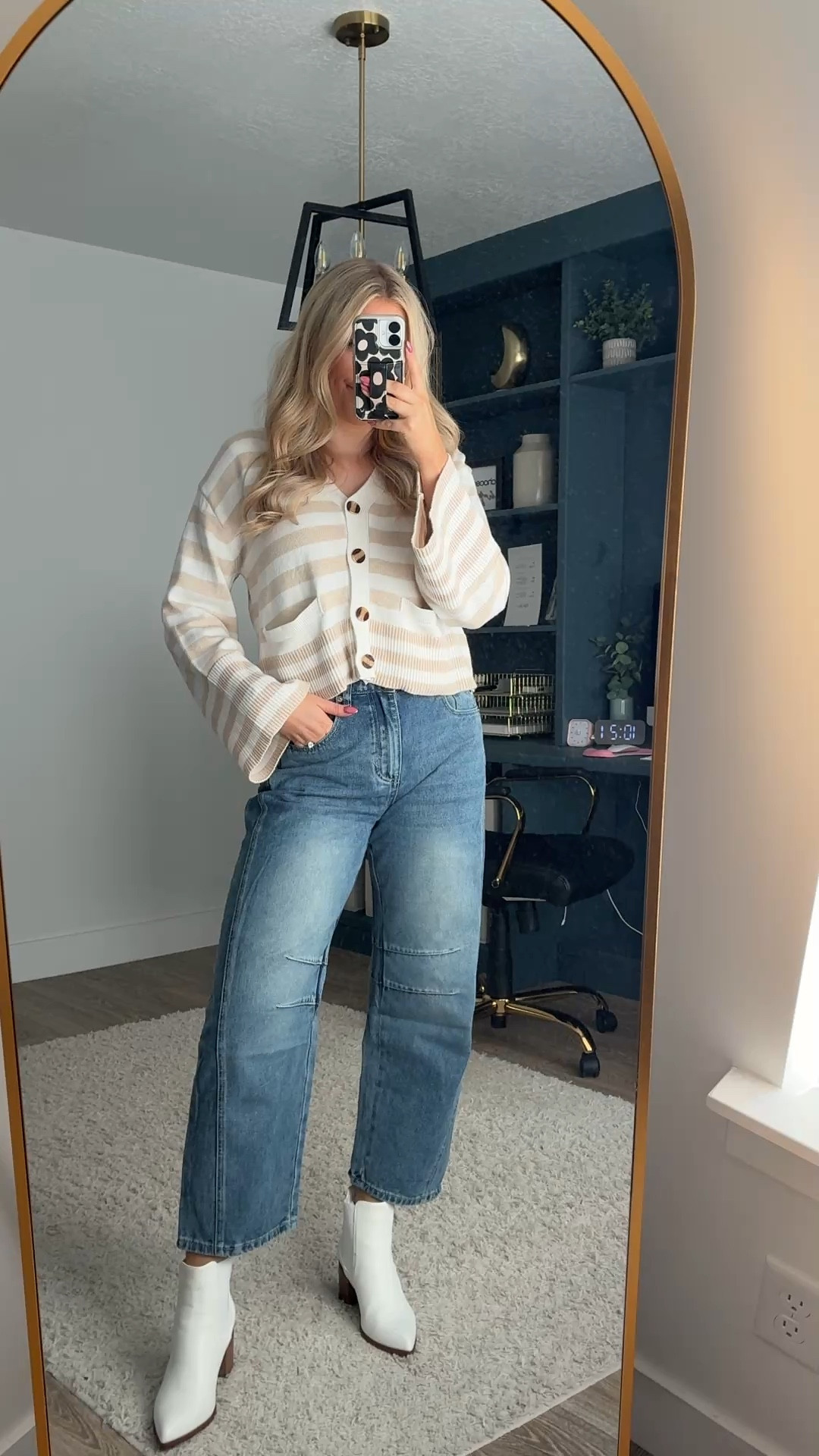 Yesterdays Saturday baby shower outfit!

Jeans: wearing small
Sweater: wearing M
Boots: size up half 