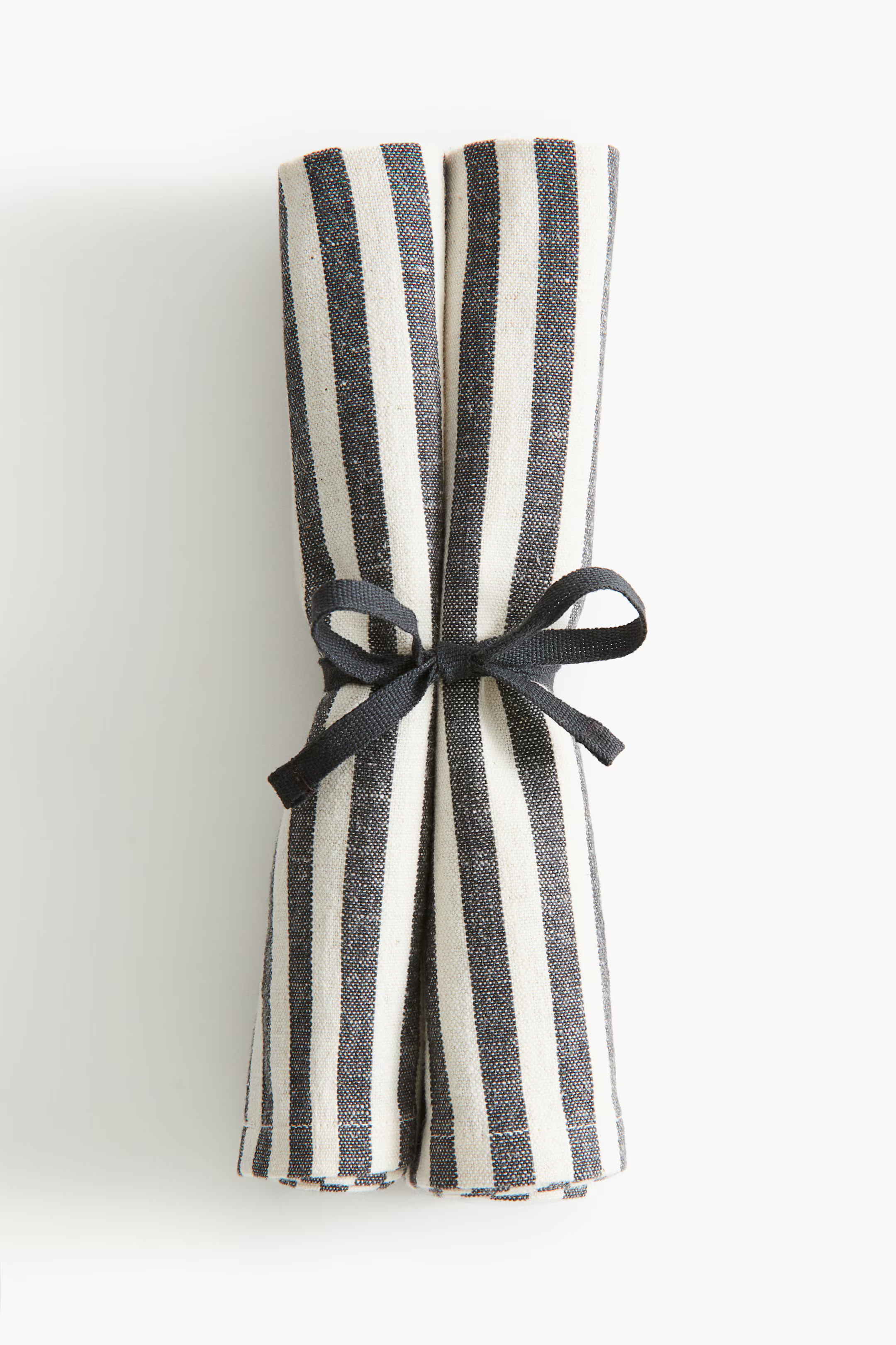 Description | H&M (US + CA)