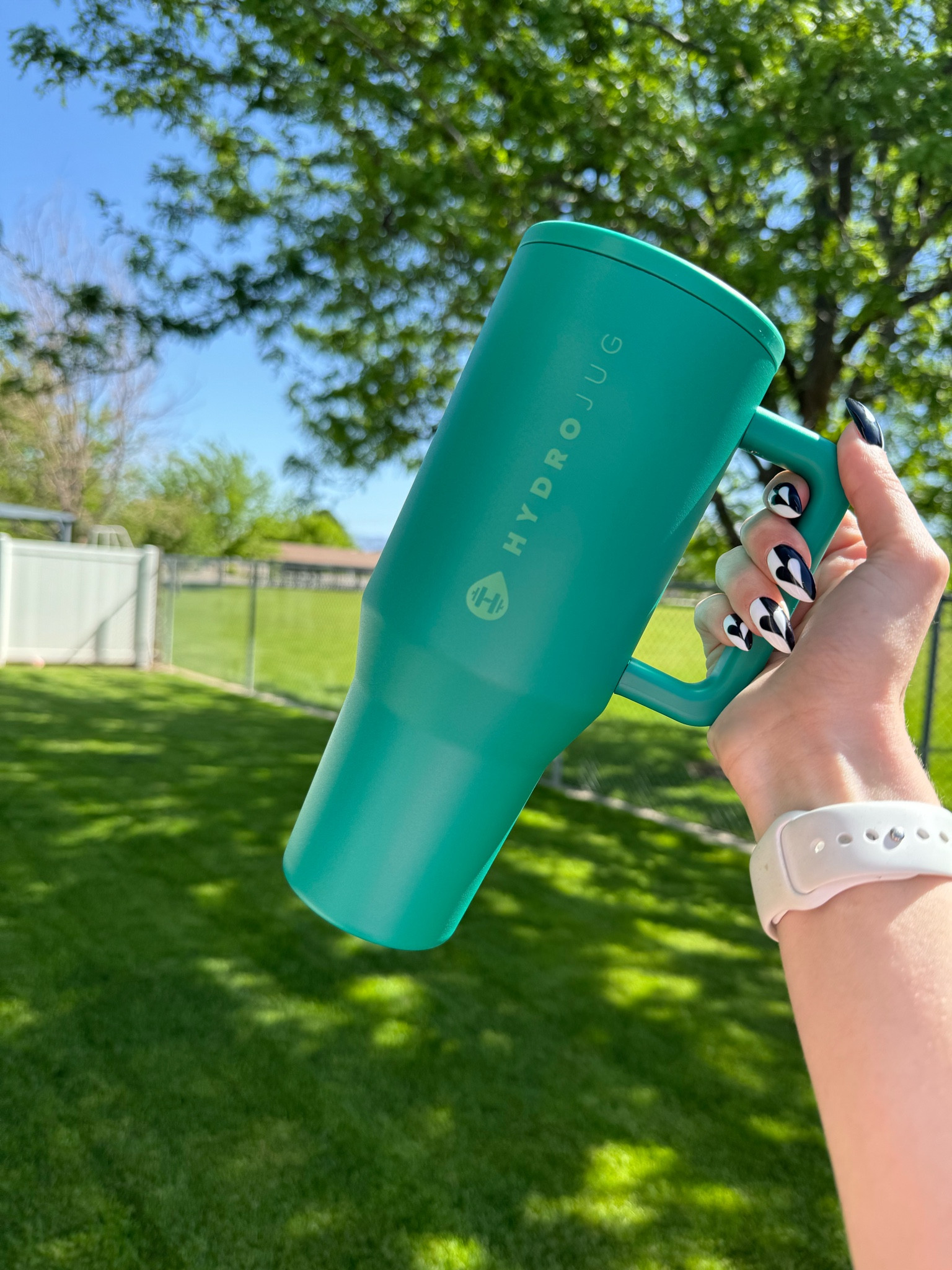 Spill proof. Flip lid. Handle. Say less!! Absolutely obsessed with the 32oz and this Kelly green!

#LTKActive #LTKTravel #LTKFindsUnder50