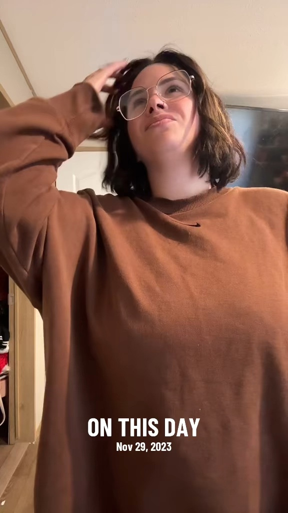 This is one of my favorite sweatshirts and gives me all the Reputation vibes

#LTKHoliday #LTKMidsize #LTKWatchNow