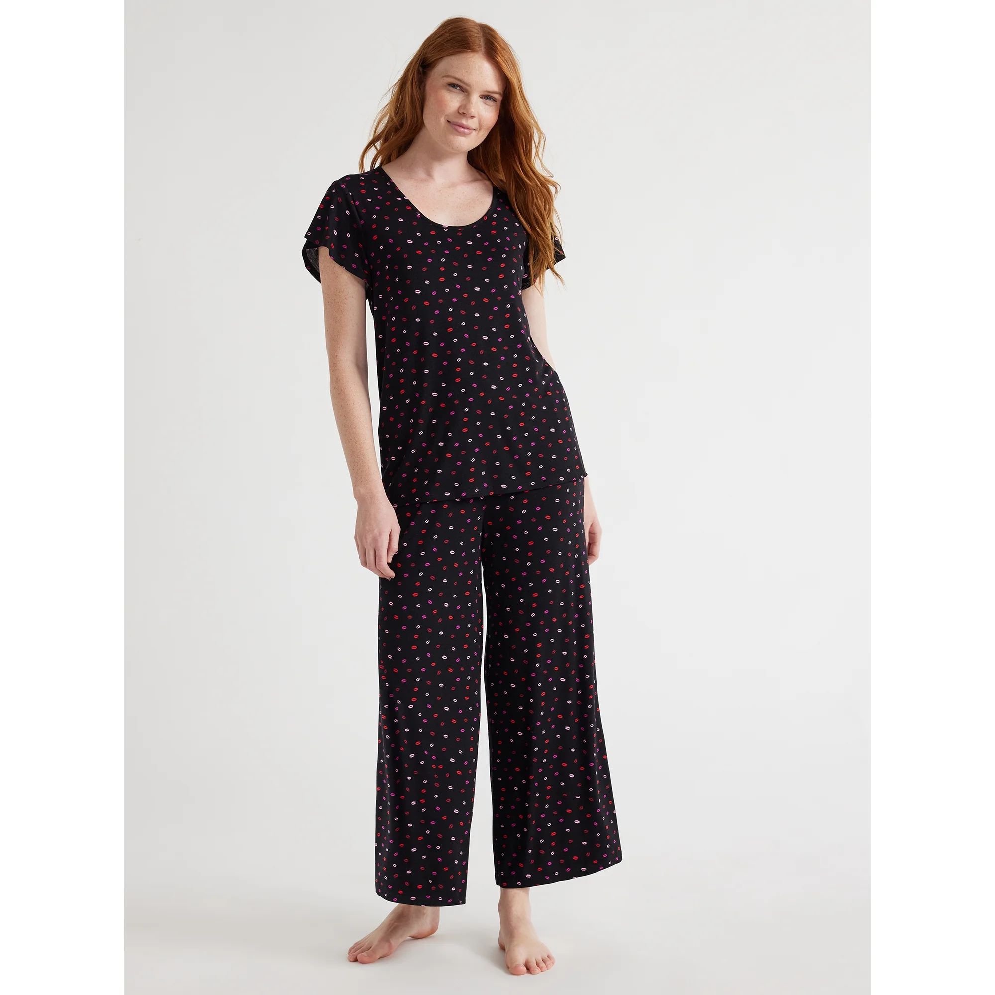Joyspun Women’s Short Sleeve Scoop Neck Top and Cropped Pants Knit Pajama Set, 2-Piece, Sizes S... | Walmart (US)