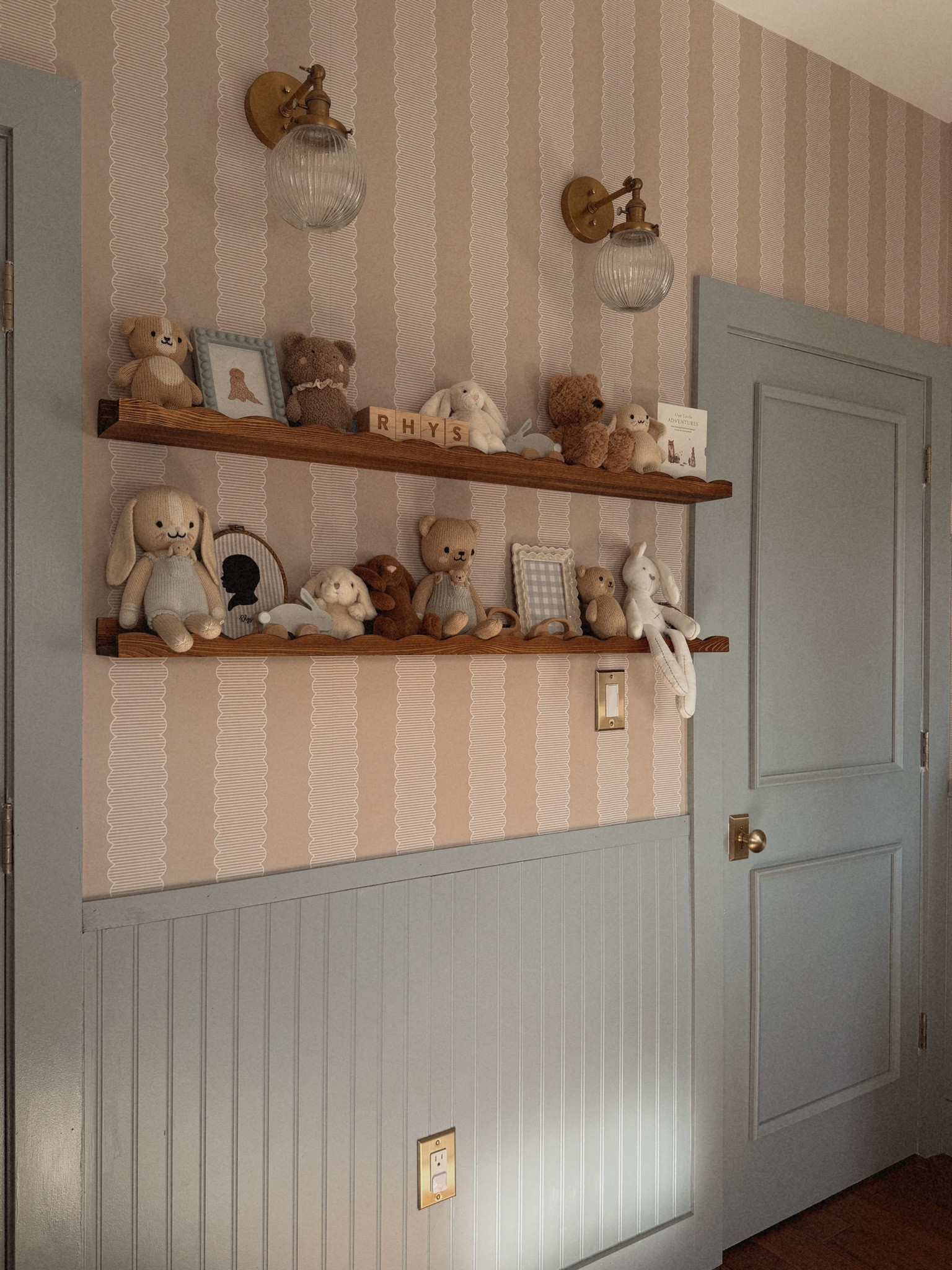 Little shelf section of the nursery🥰

#LTKmomlife #LTKHome #LTKBaby