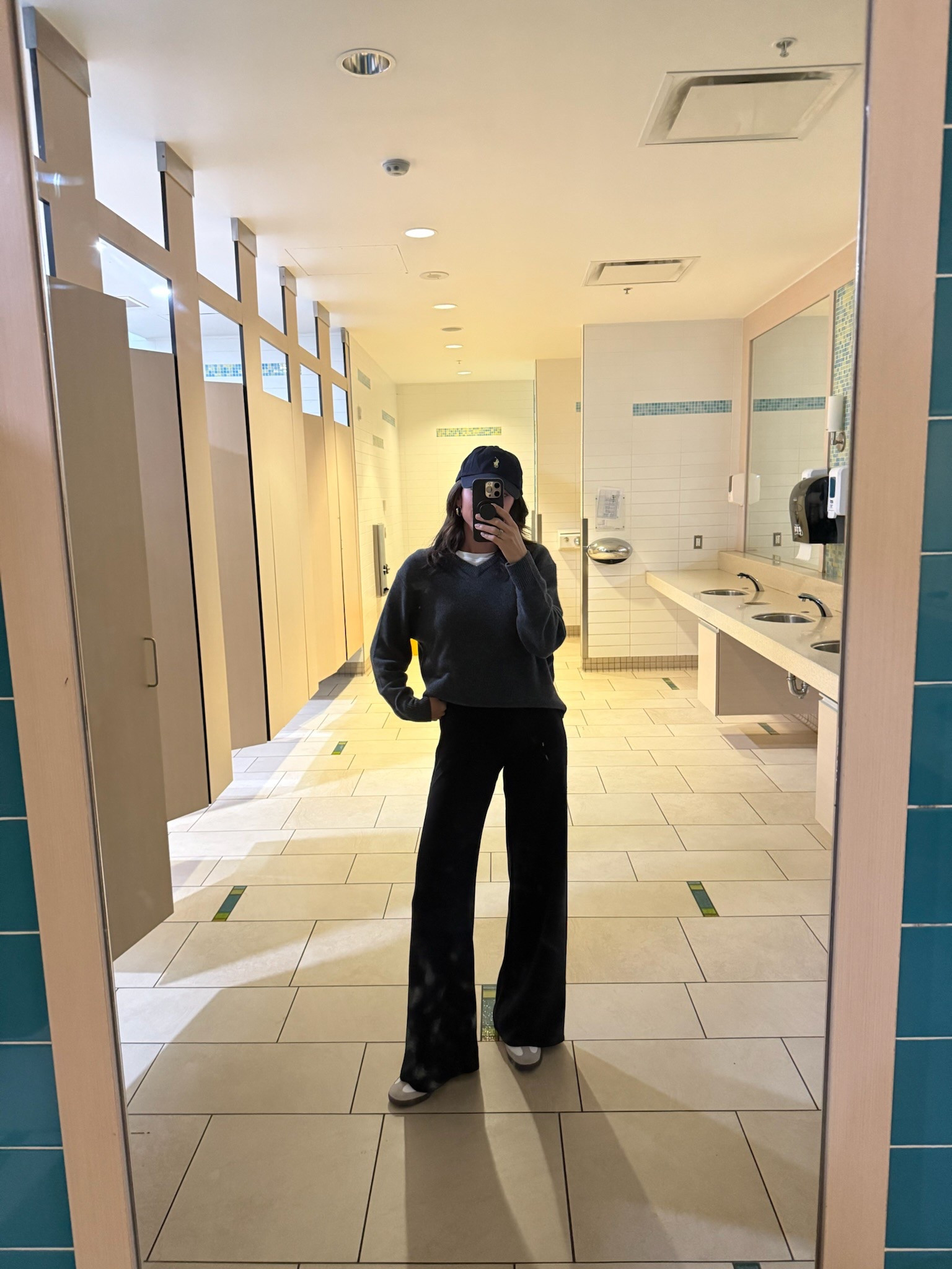 Use code LTKSPANX for 20% OFF Spanx! Wearing size small tee, small sweater, XS tall pants - I’m 5’8” for reference 


Travel outfit 
Airport outfit 
Lounge set
Loungewear

#LTKTravel #LTKSpringSale #LTKFindsUnder100