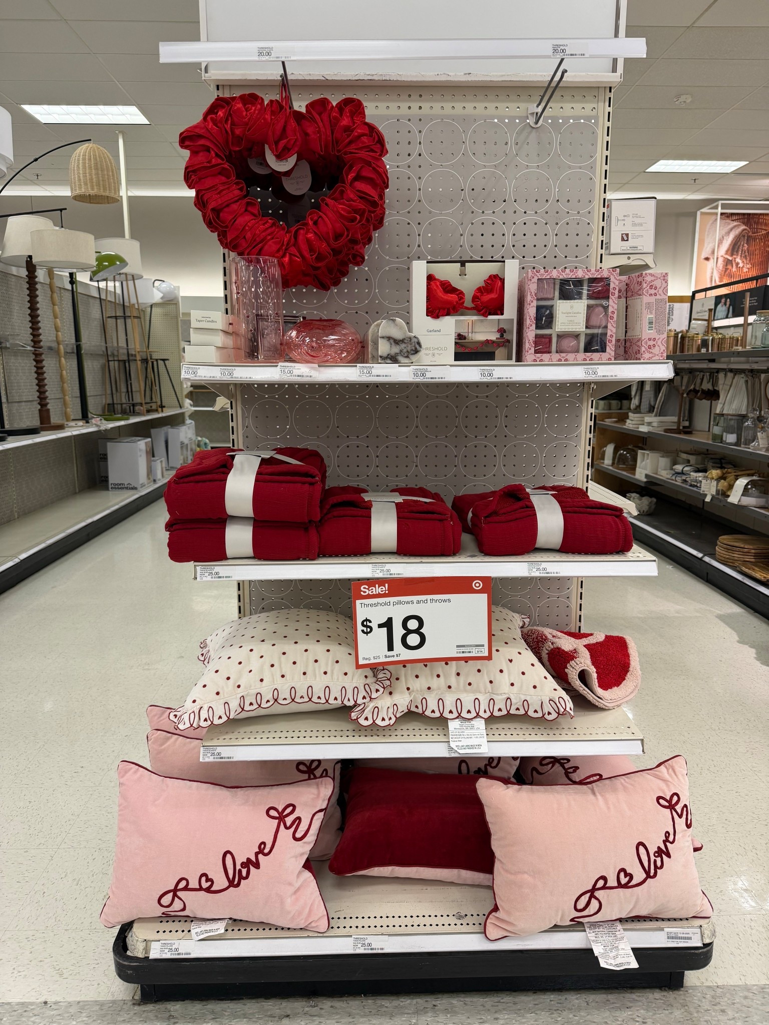 Last Minute Valentines Day Gifts and Decor

Pillows, blanket, candle holder.

#LTKHome #LTKValentine #LTKSaleAlert