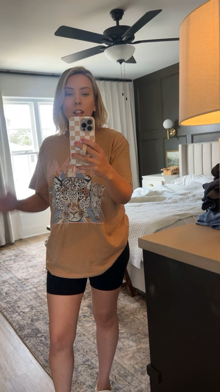 Mom uniform of the day! 

#LTKStyleTip #LTKVideo #LTKFindsUnder50