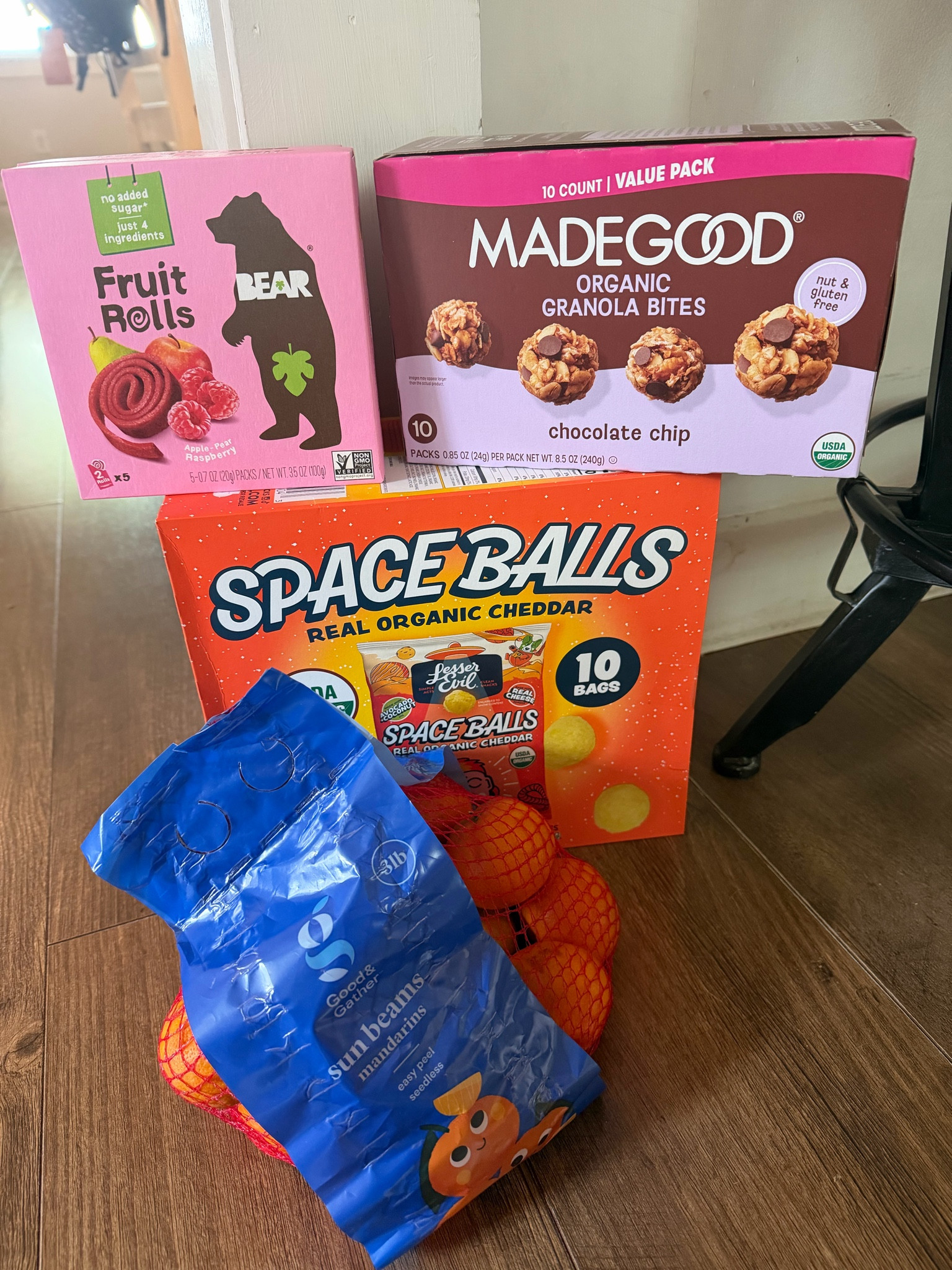 Team snacks ⚾️🍊🍿🥨🧀🍓🥕🍌

#LTKmomlife