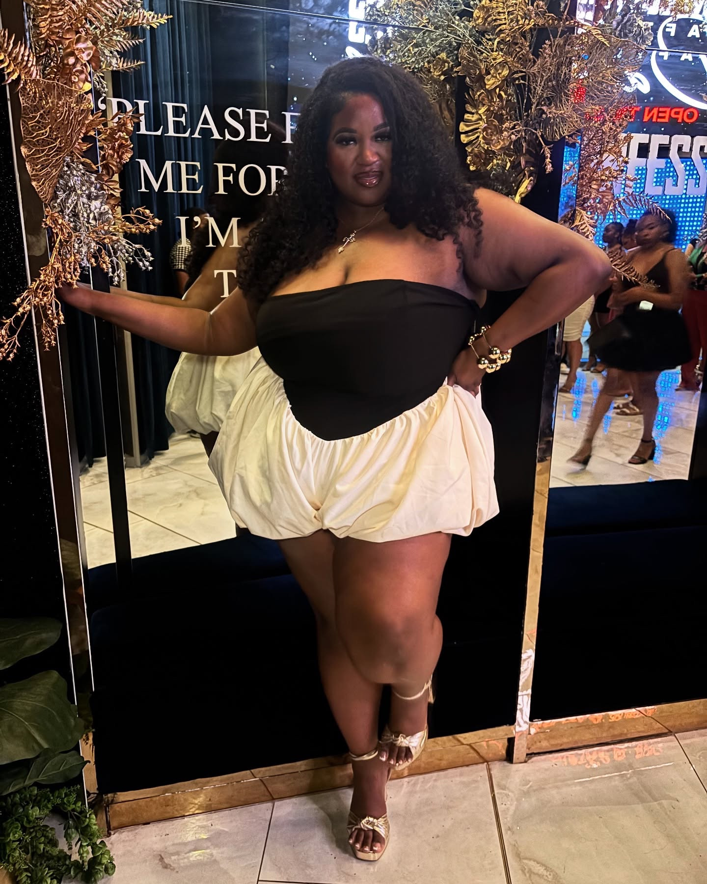 Yours truly, but never truly yours ✨

romper: @prettylittlething