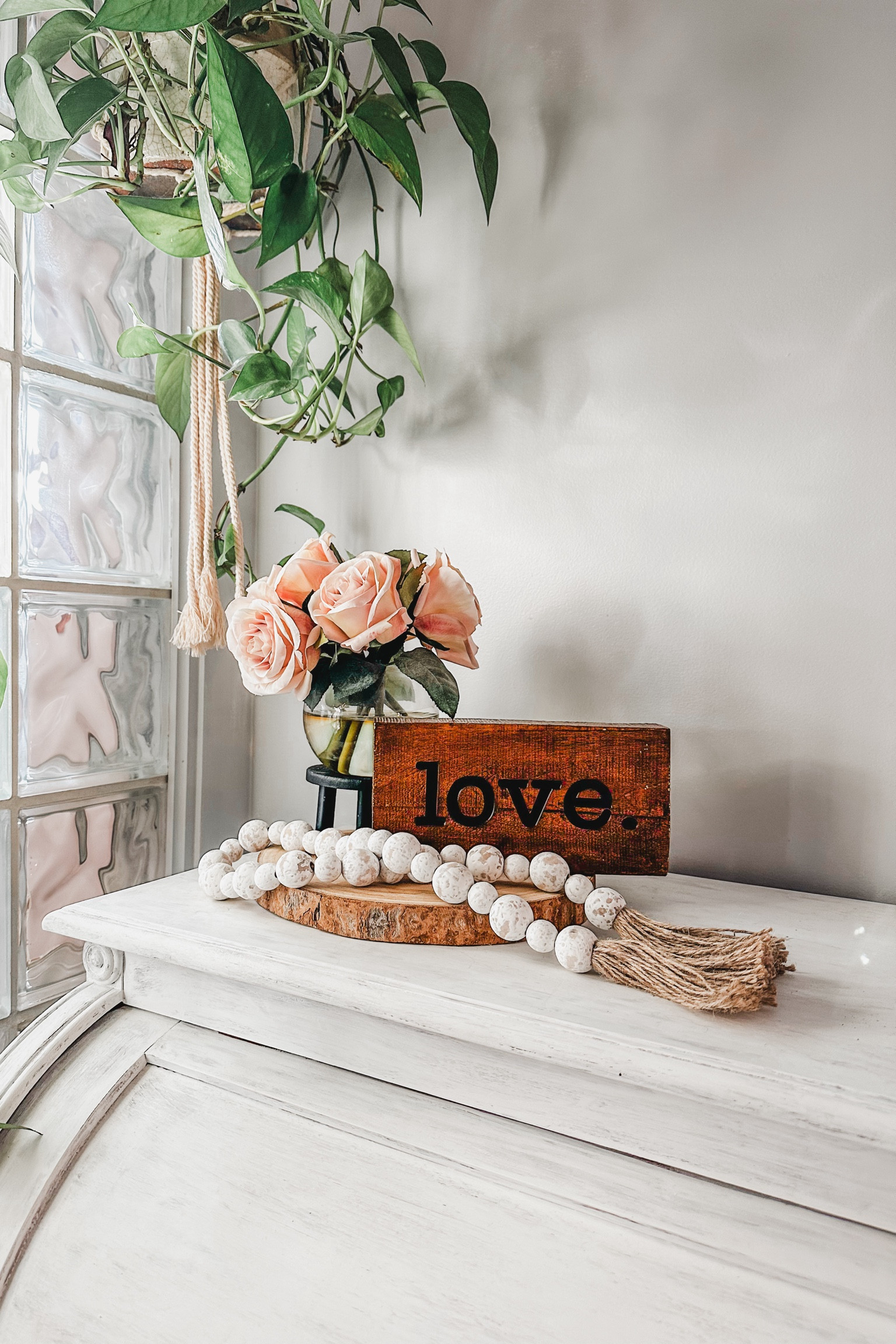 Love is in the air 💕
Time to add in some adorable Valentine’s Day decor to get us through till spring!



#LTKfindsunder50 #LTKhome #LTKstyletip