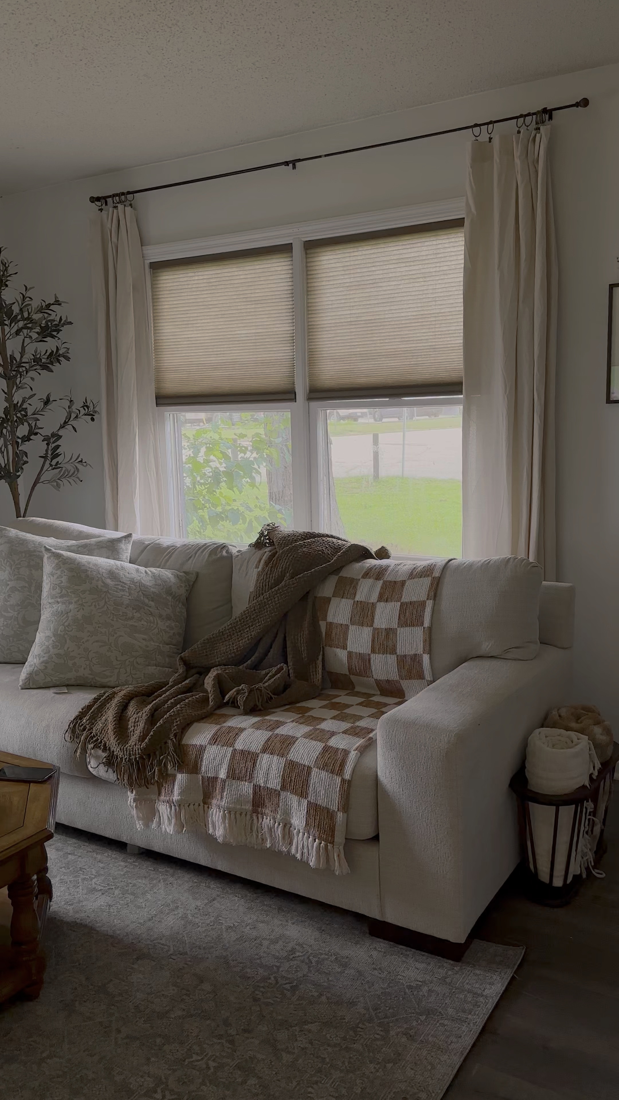 Shop my newly refinished living room! Linking everything below. 

#LTKHome