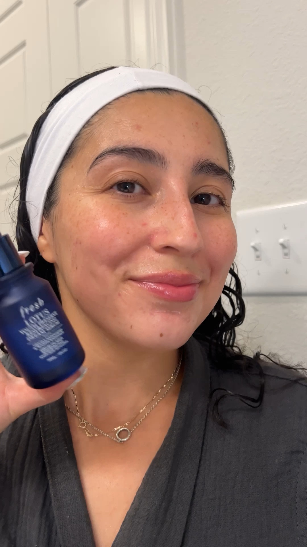 #FreshBeautyGiftedMe 

I ditched my normal skin routine for a month to put the @freshbeauty Lotus AHA Resurfacing Serum to the test. I had been struggling with some spots on the side of my cheeks for a couple of months and I was at a loss. Within 2 weeks I started to see improvements. This serum is gentle enough to use every day, but remember to apply SPF in the morning! 


#LTKbeauty